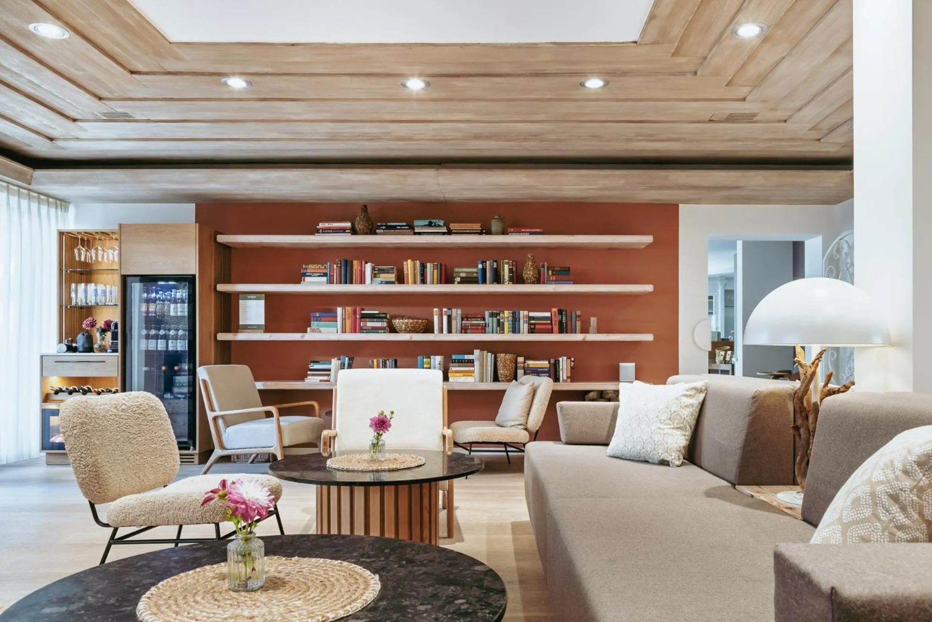 Communal lounge/ TV room in Hotel Villa Lago