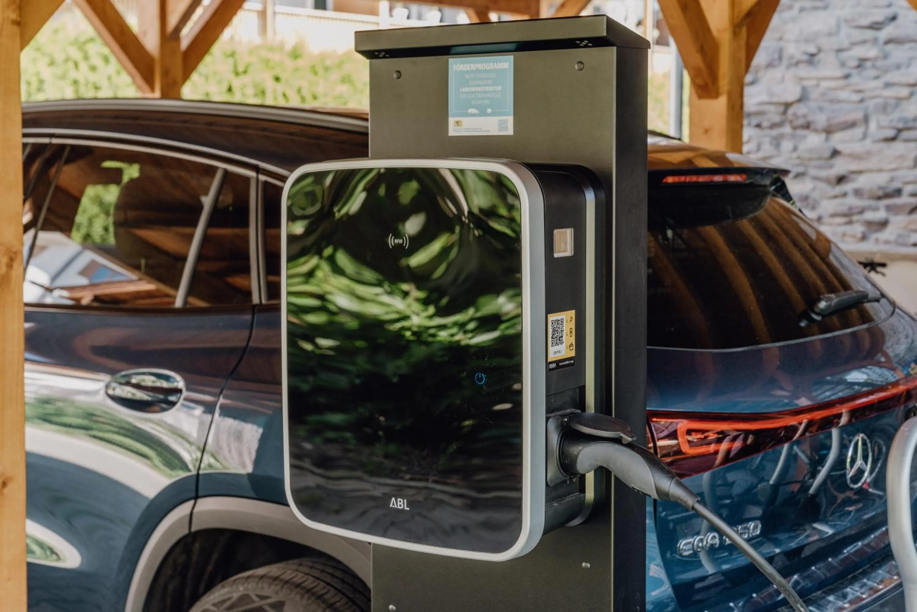 Parking in Hotel Villa Lago