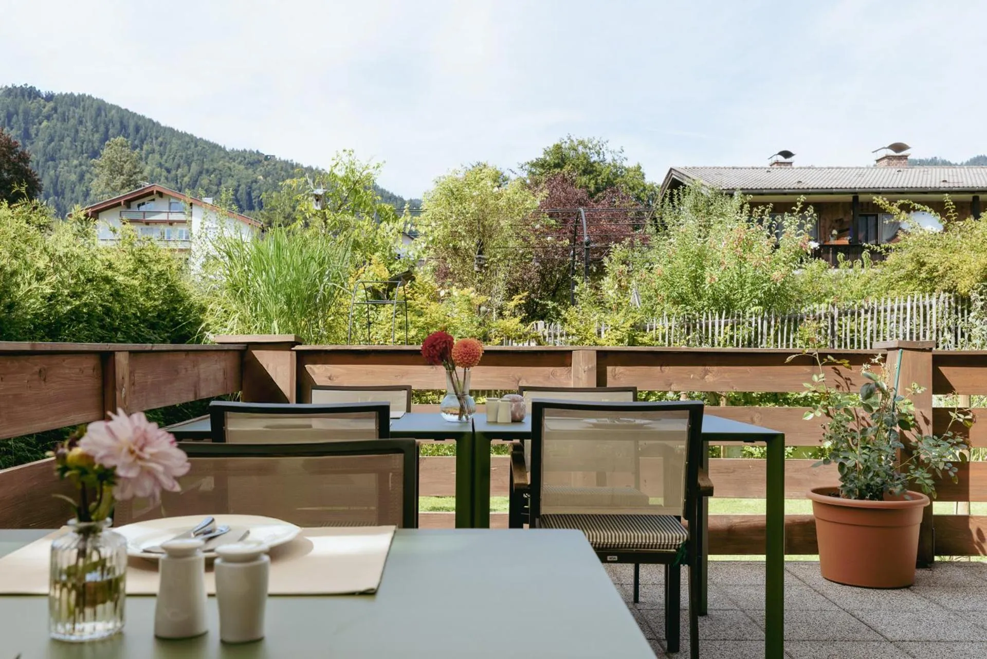 Restaurant/places to eat in Hotel Villa Lago