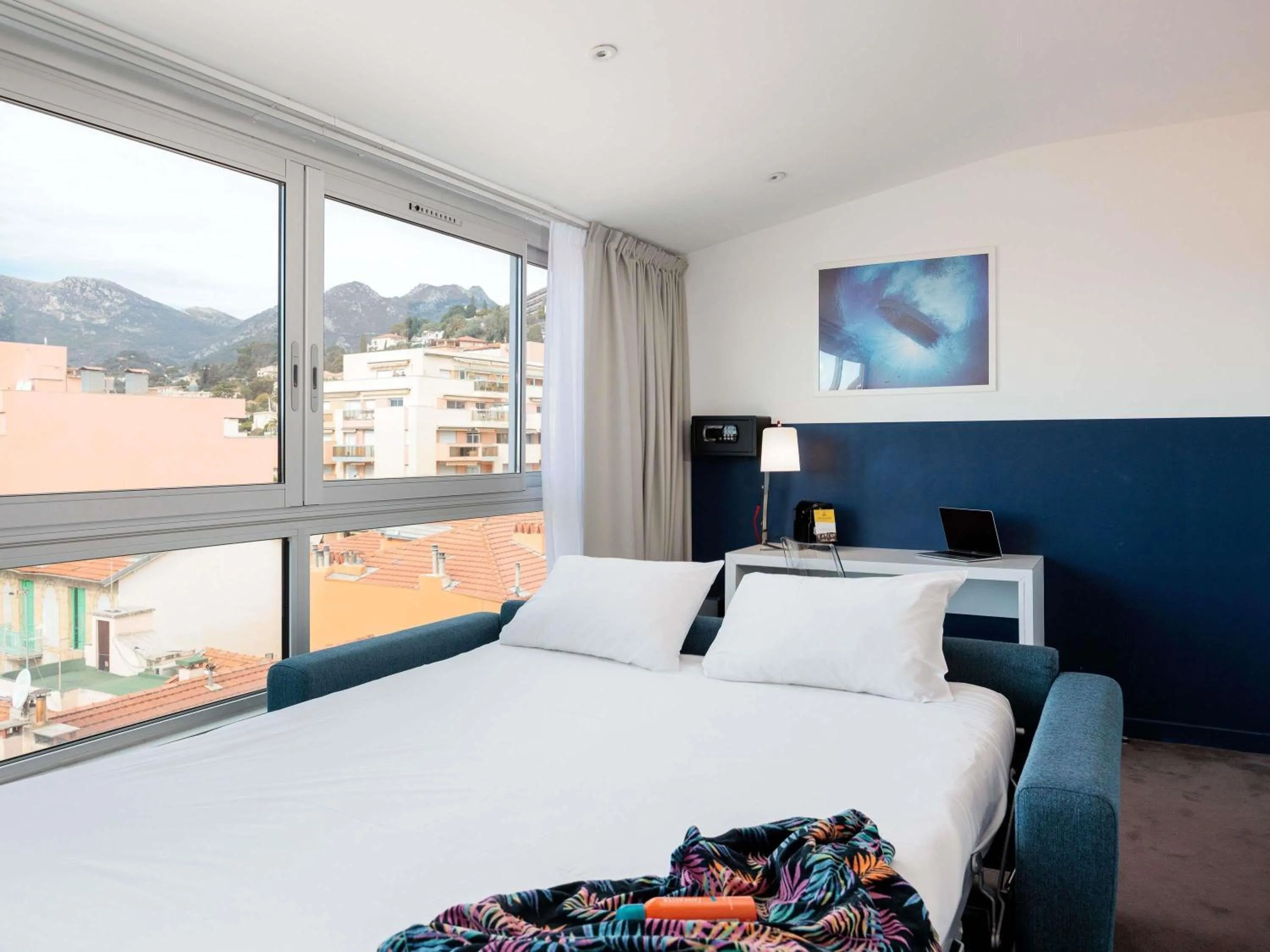 Bedroom, Bed in Ibis Styles Menton Centre