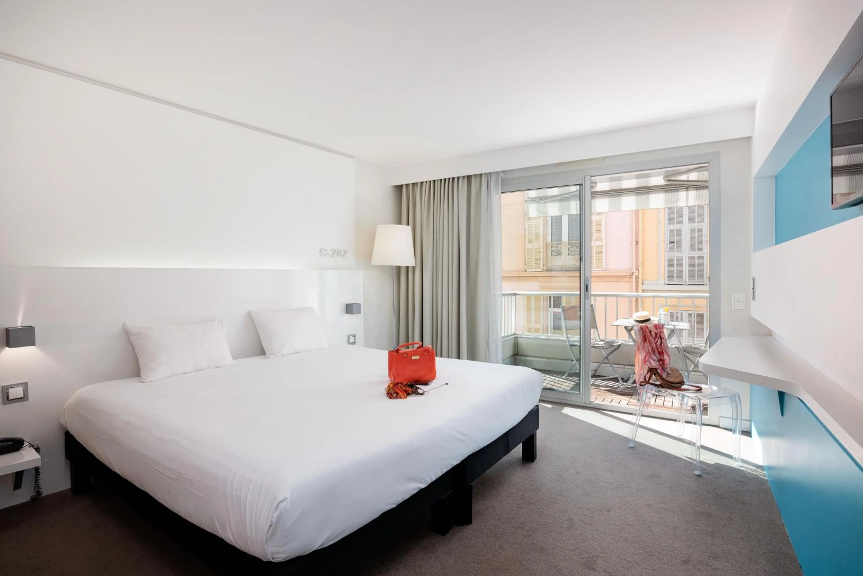 Photo of the whole room, Bed in Ibis Styles Menton Centre