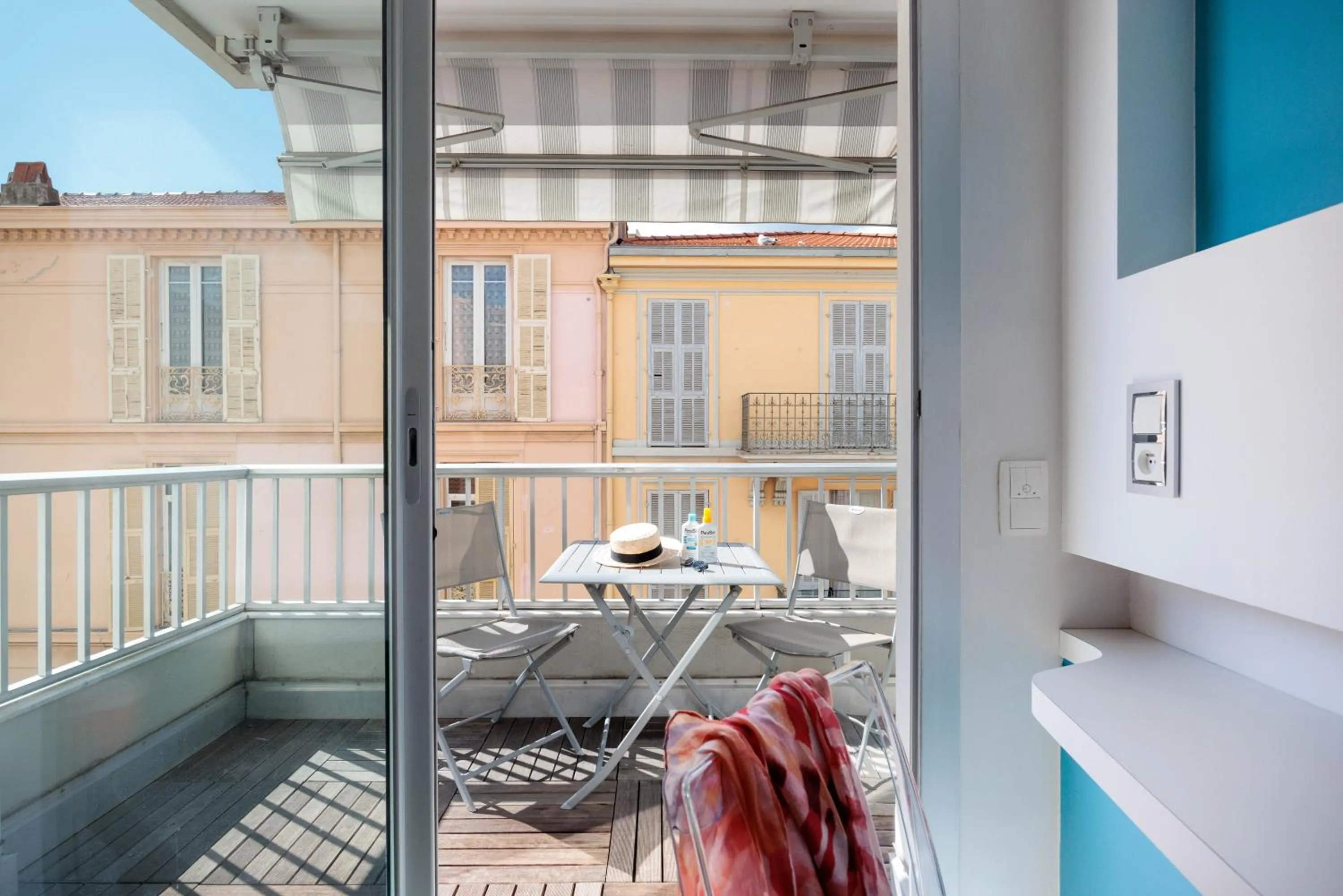 Balcony/Terrace in Ibis Styles Menton Centre