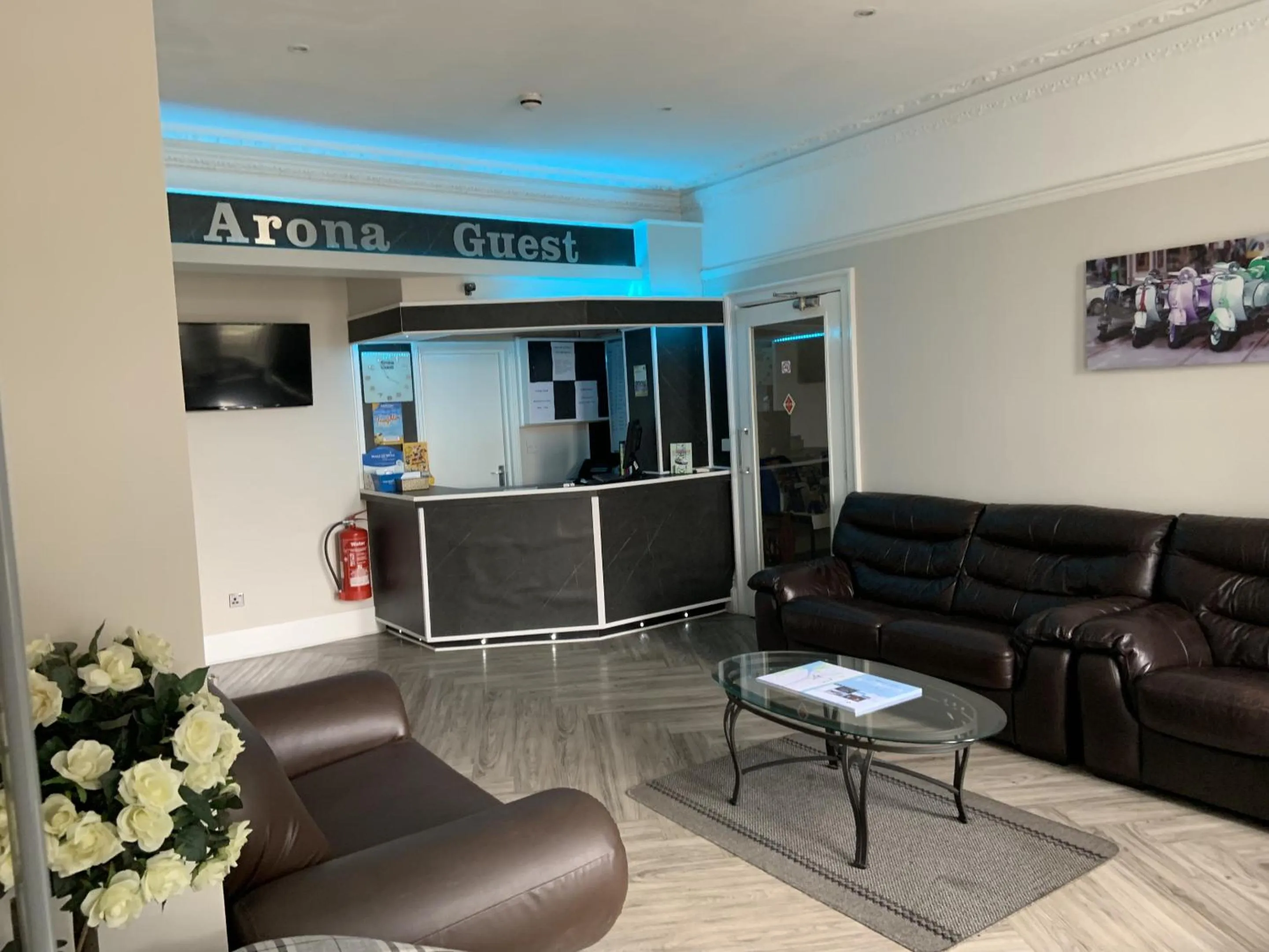 Lobby or reception in Arona Guest Hotel