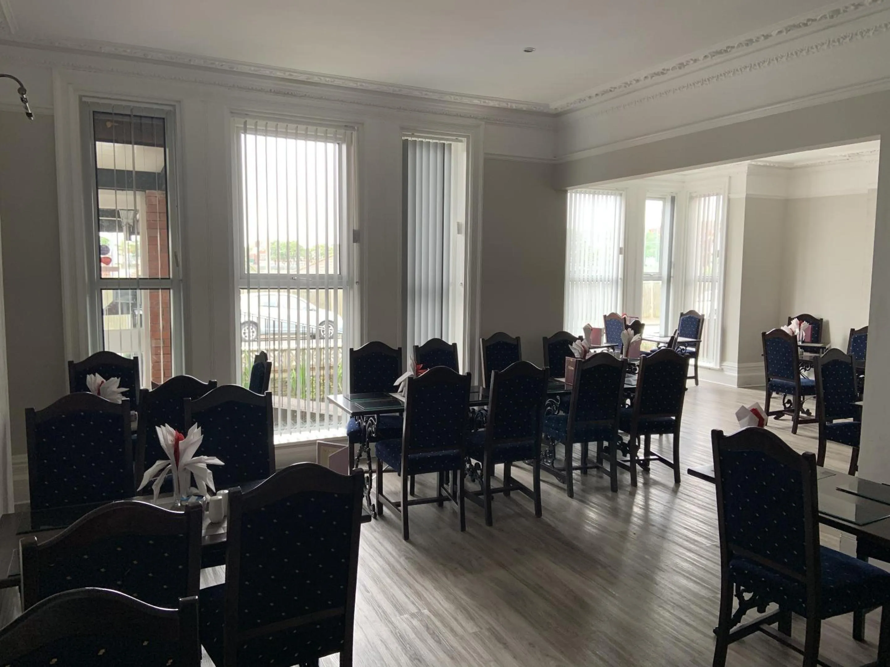 Dining area in Arona Guest Hotel