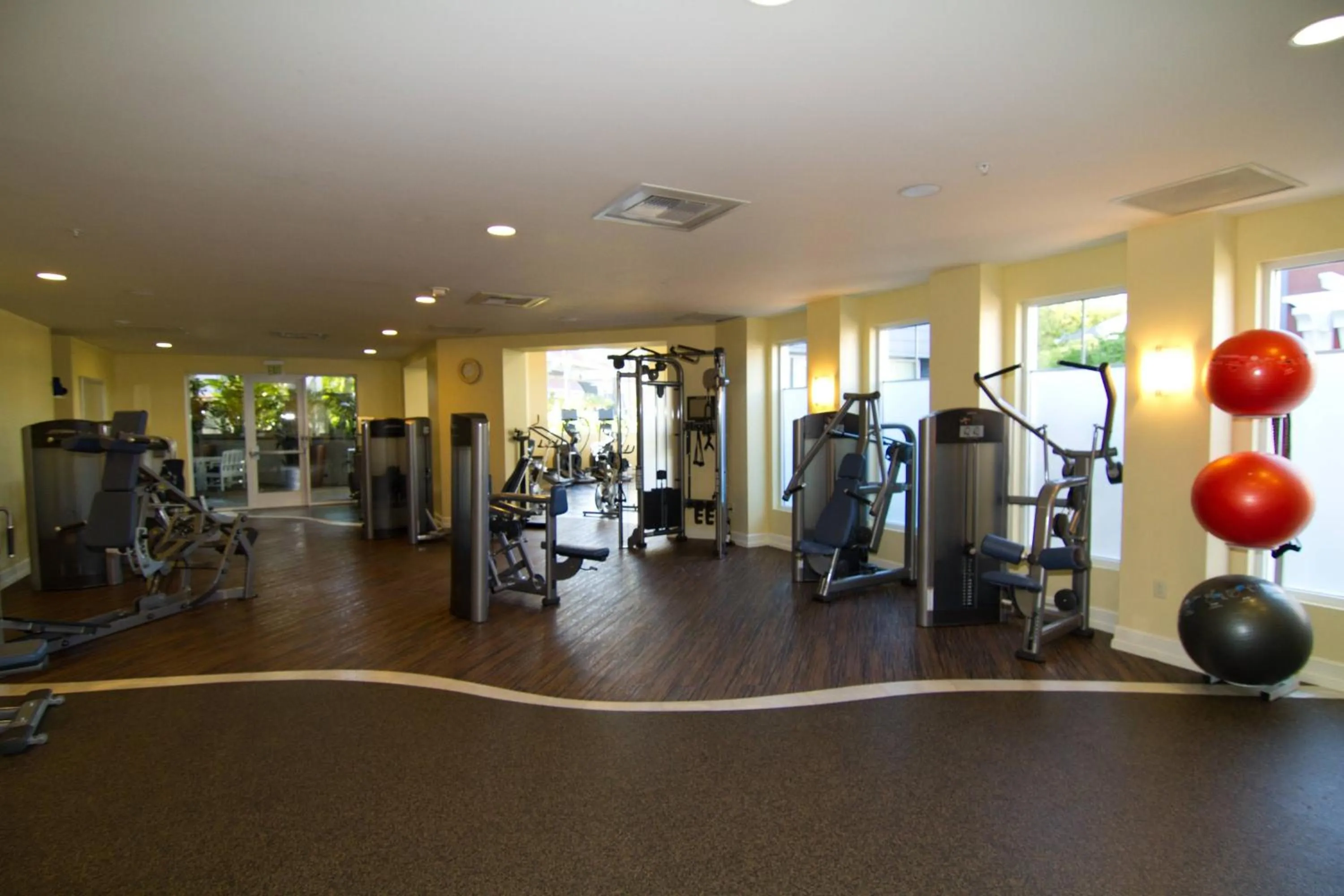 Fitness centre/facilities in Laguna Cliffs Marriott Resort & Spa