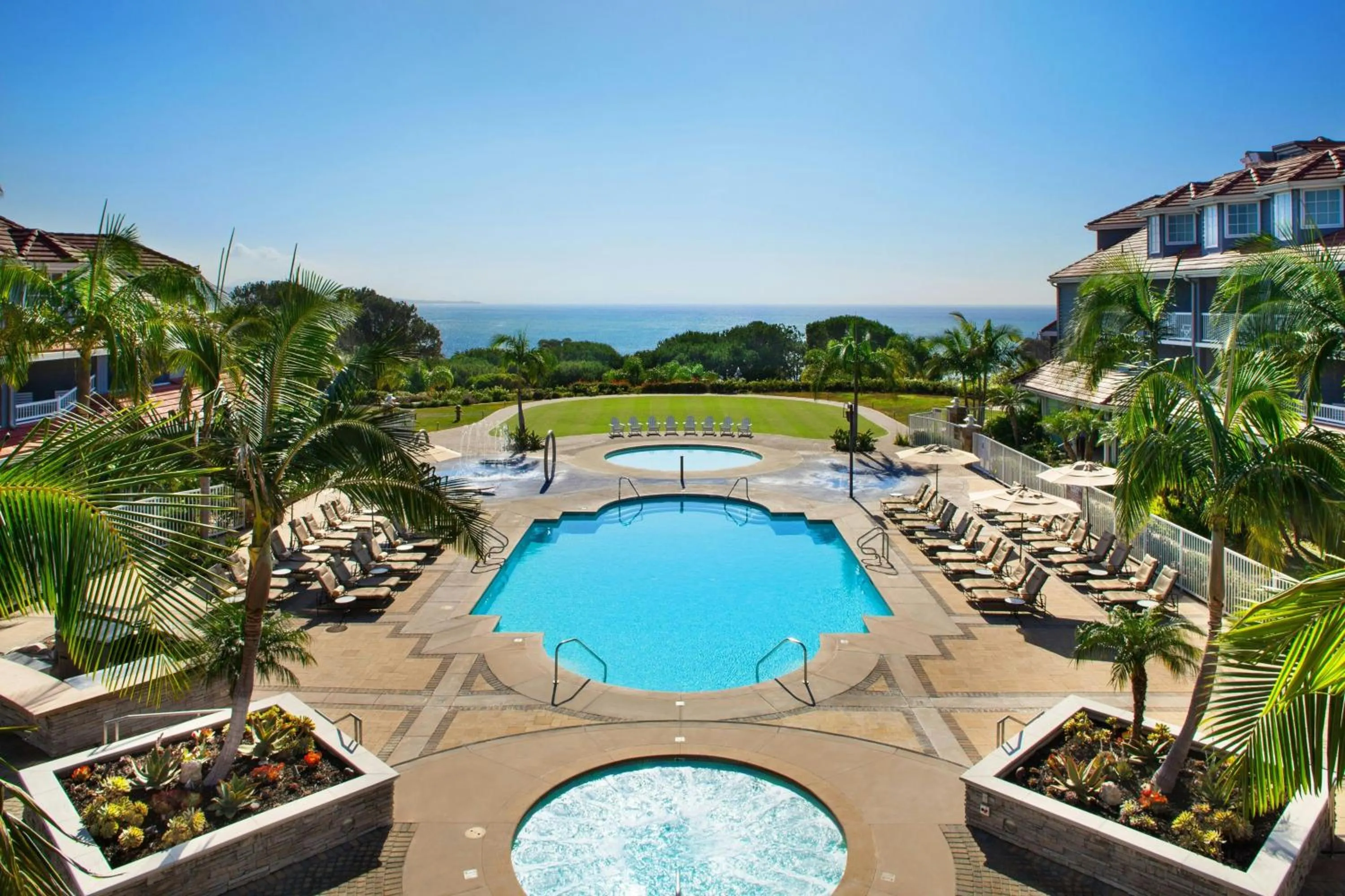 Swimming pool in Laguna Cliffs Marriott Resort & Spa