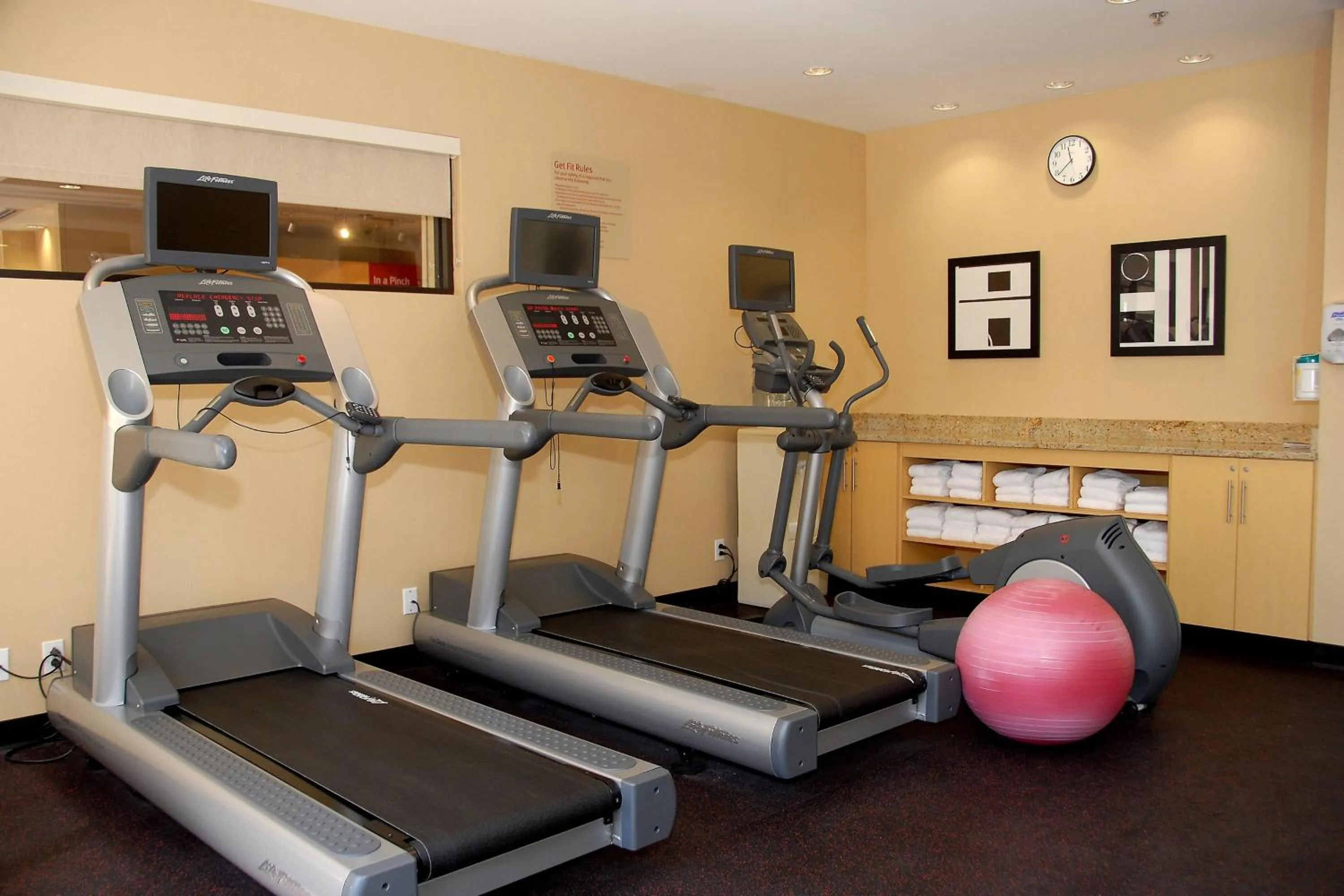 Fitness centre/facilities in TownePlace Suites by Marriott Bethlehem Easton/Lehigh Valley
