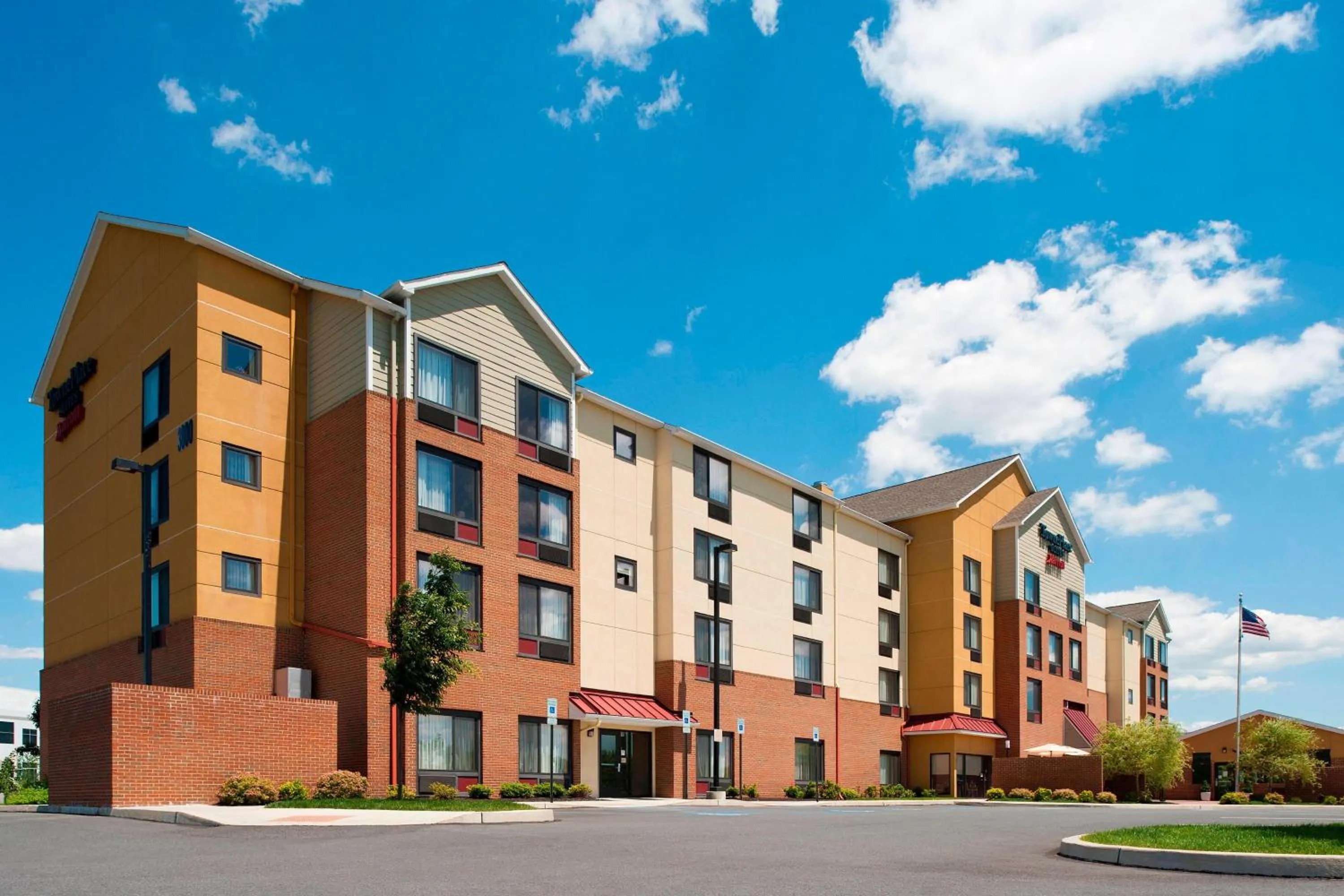 Property building in TownePlace Suites by Marriott Bethlehem Easton/Lehigh Valley