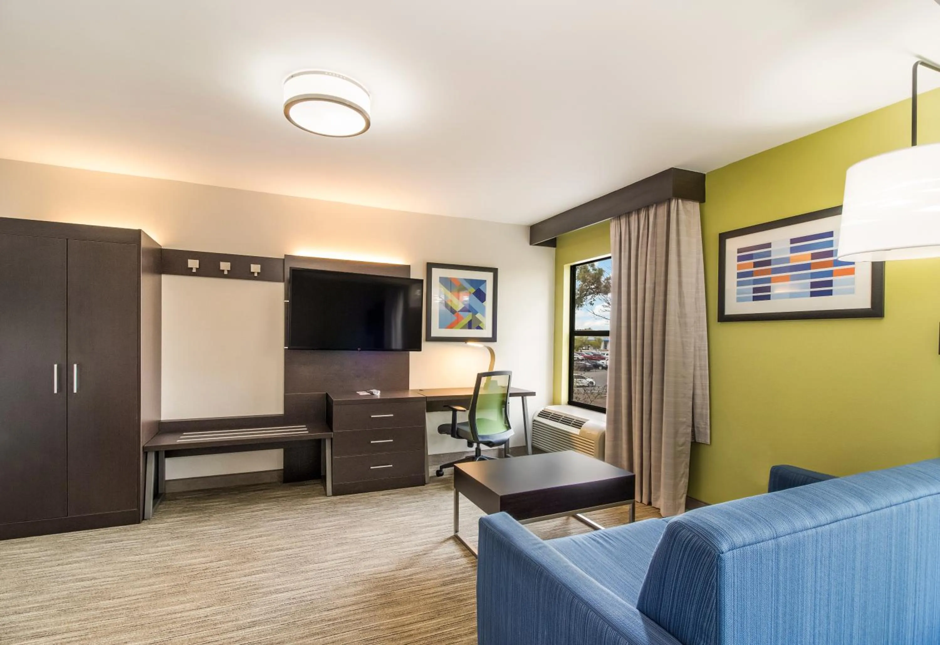 Living room in Clarion Pointe New Bern