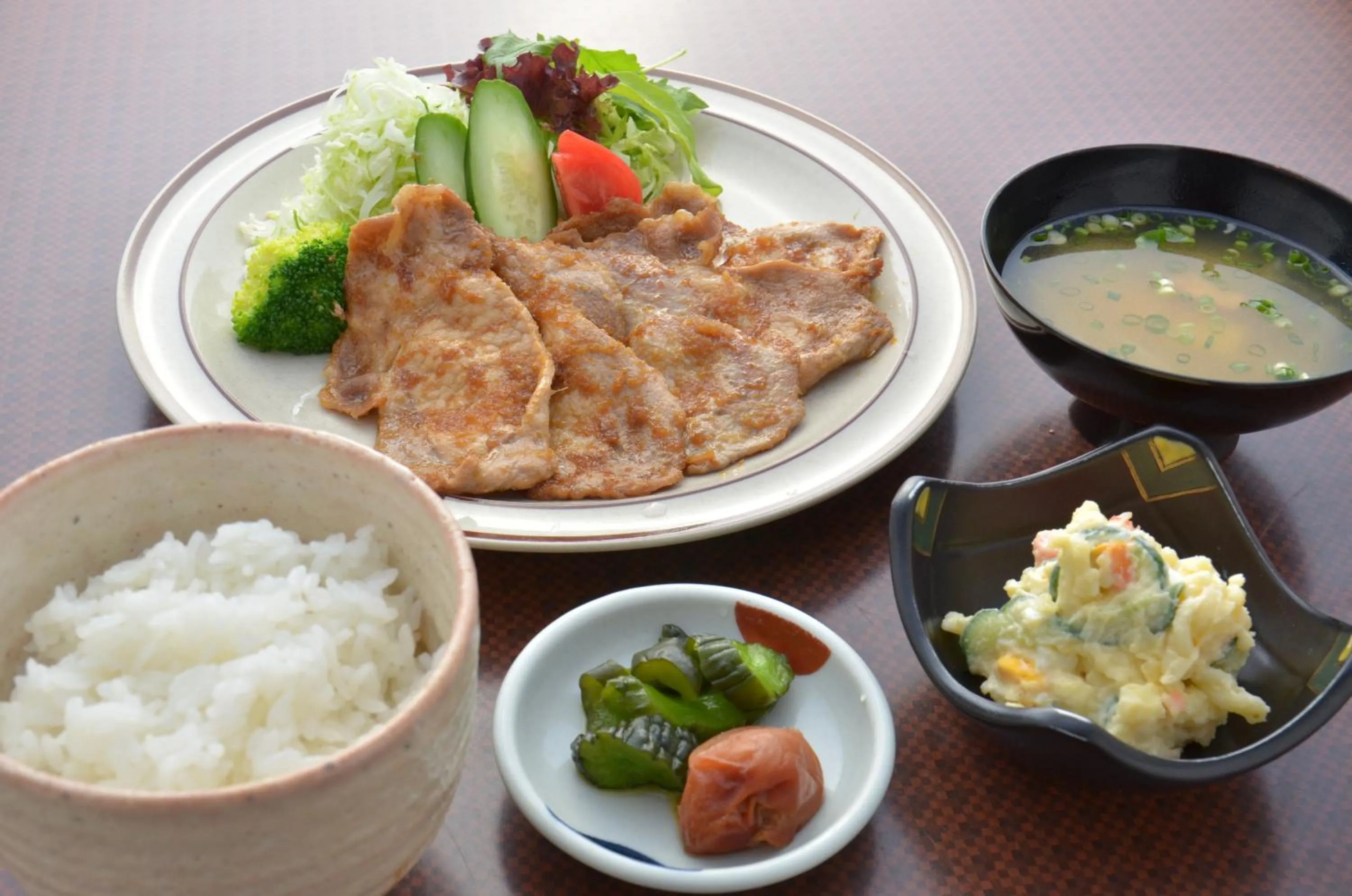 Food and drinks in Isahaya Daiichi Hotel