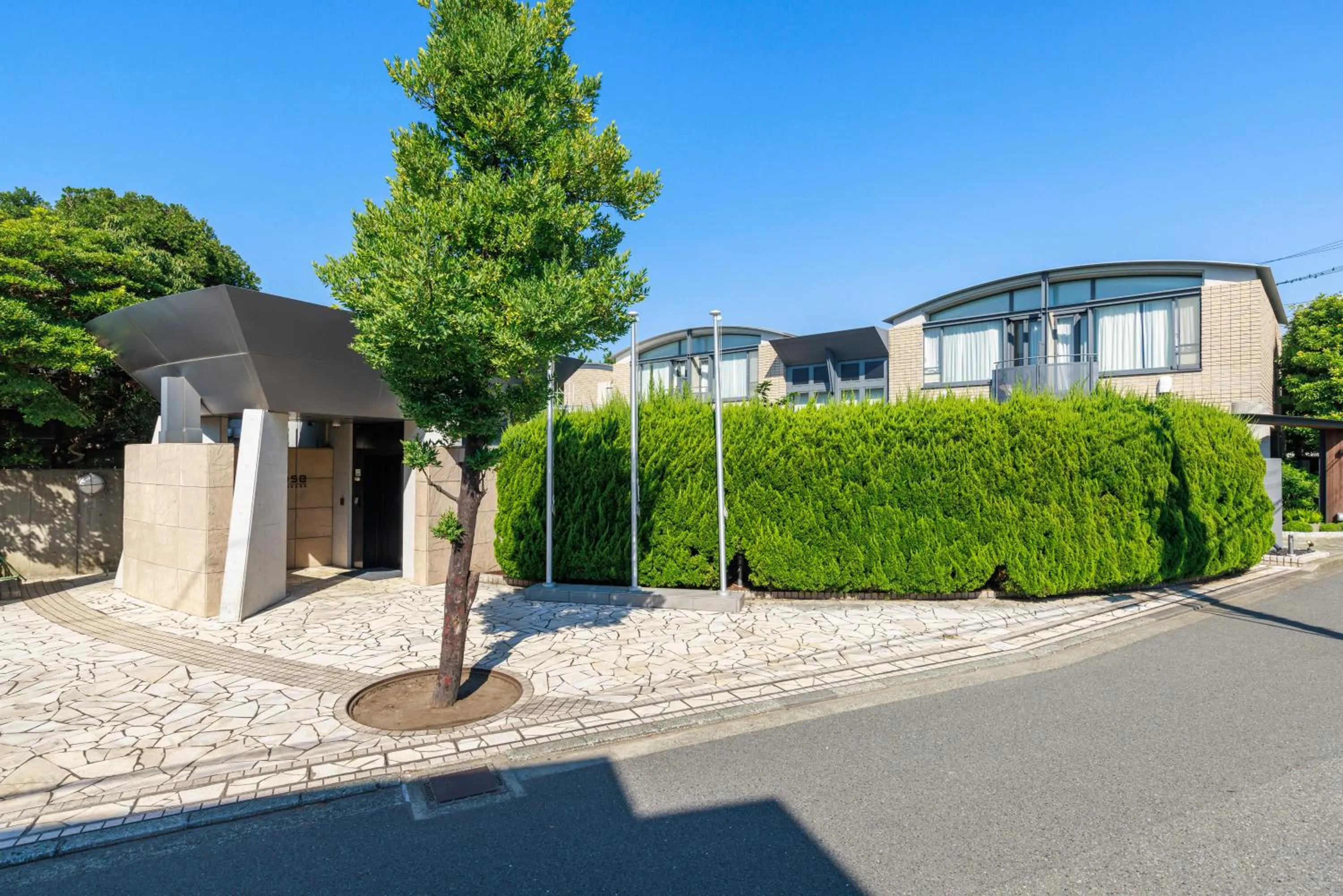 Property building in WeBase KAMAKURA