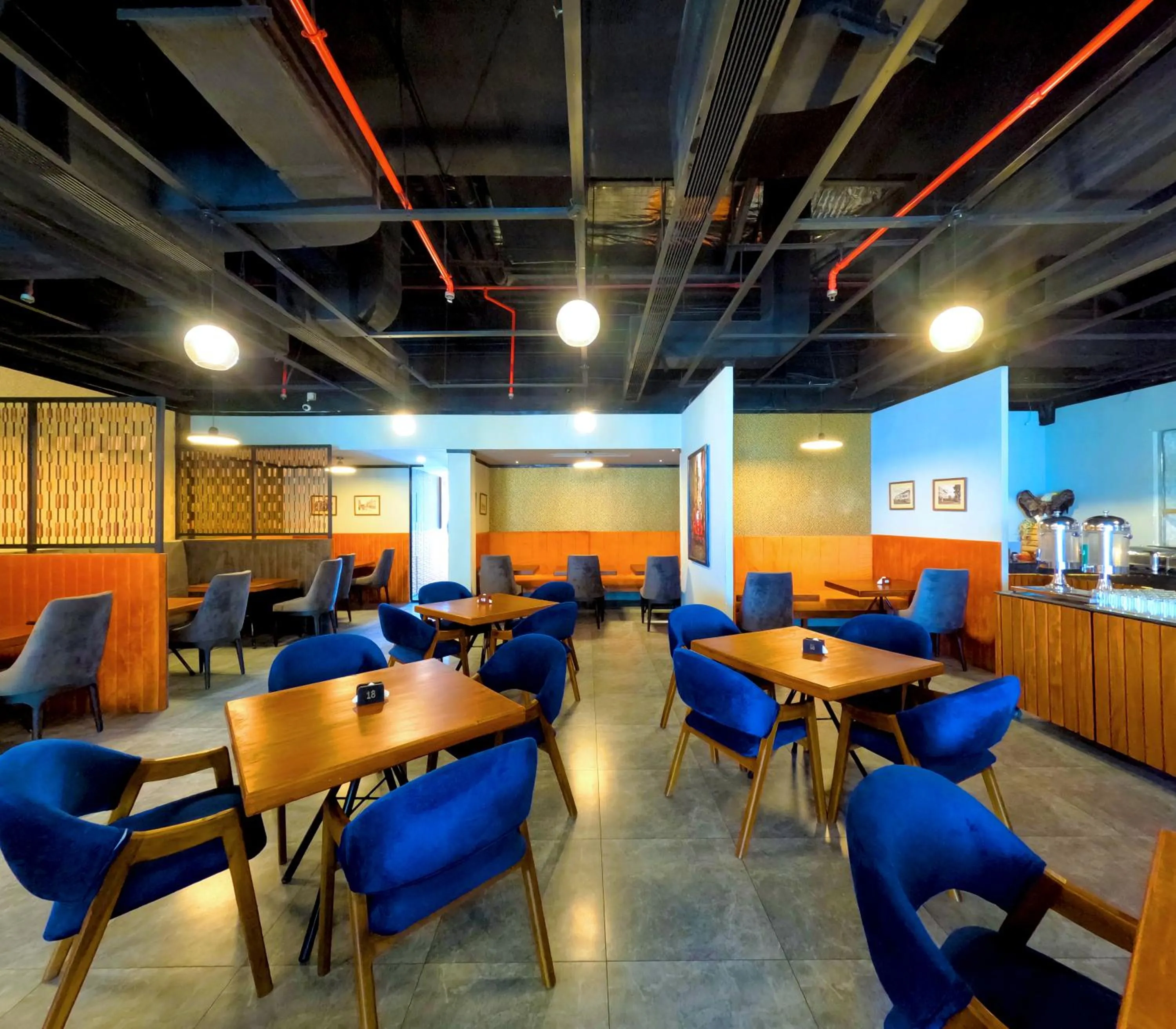 Dining area in Fairway Colombo - Sri Lanka's First Hotel With Robot Technology