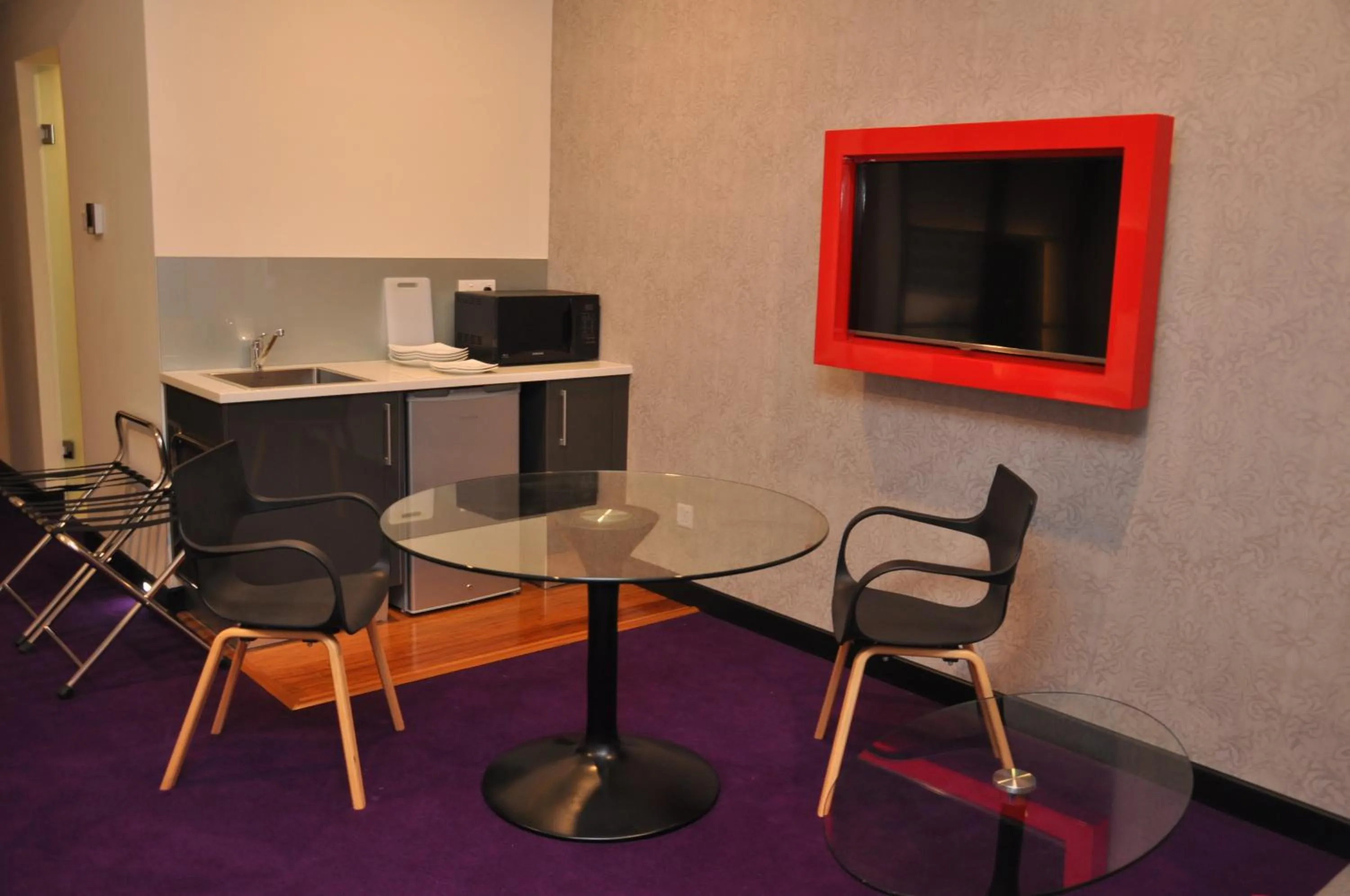 TV and multimedia in Fairway Colombo - Sri Lanka's First Hotel With Robot Technology