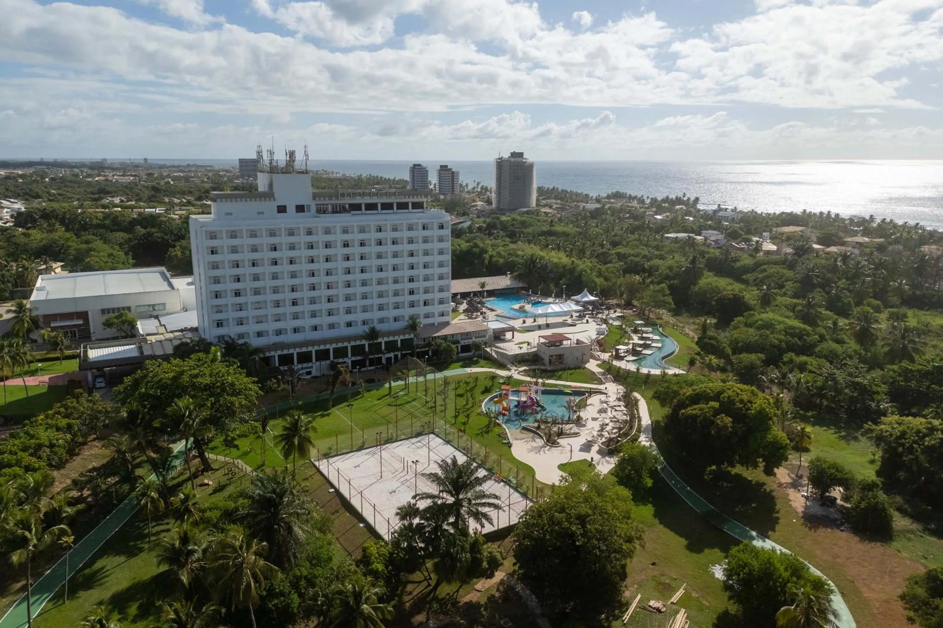 Property building in Hotel Deville Prime Salvador