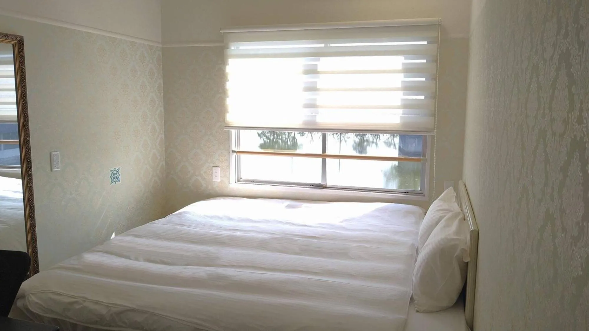 Bed in Handa Station Hotel