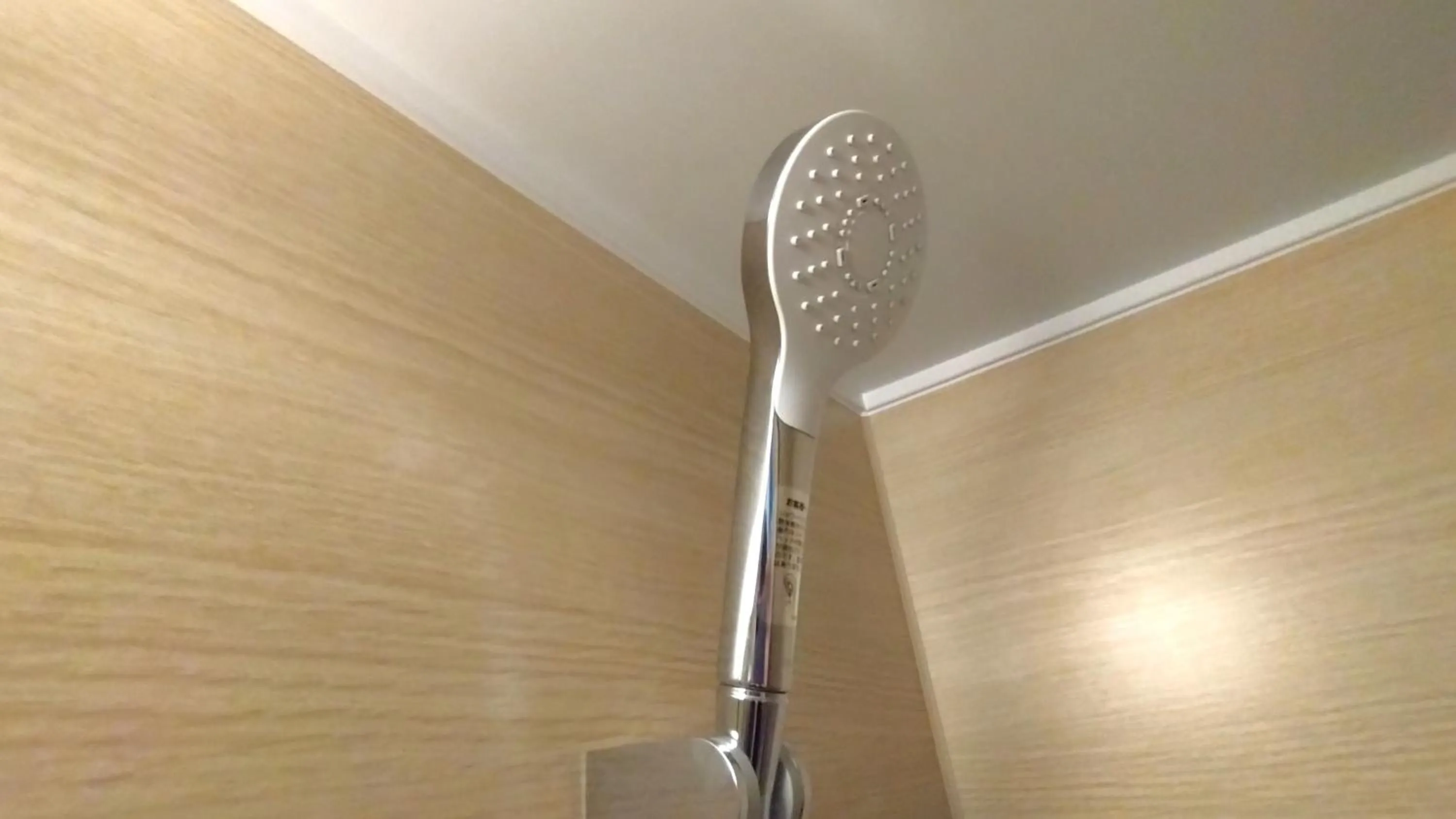 Shower in Handa Station Hotel