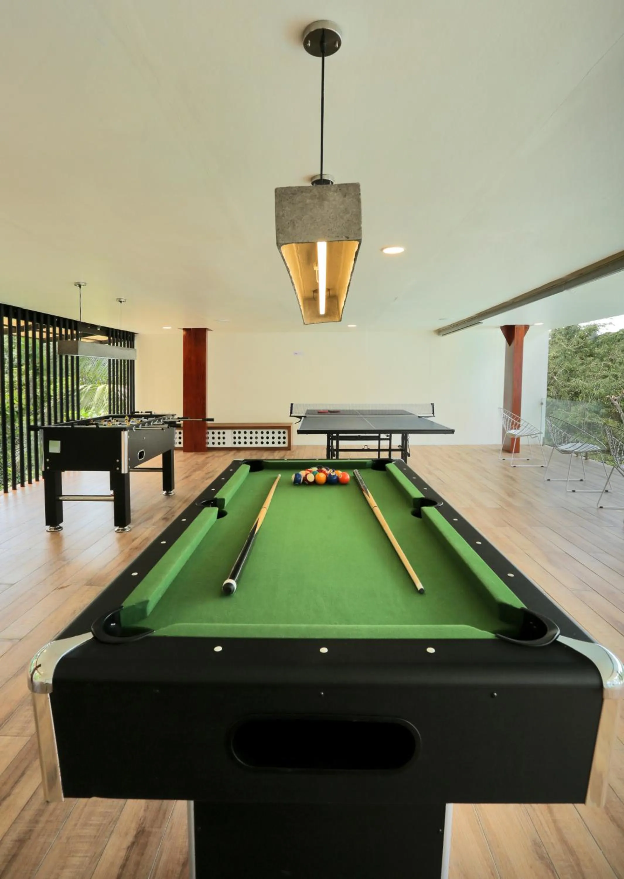 Billiard in Le Villagio Resort & Domes