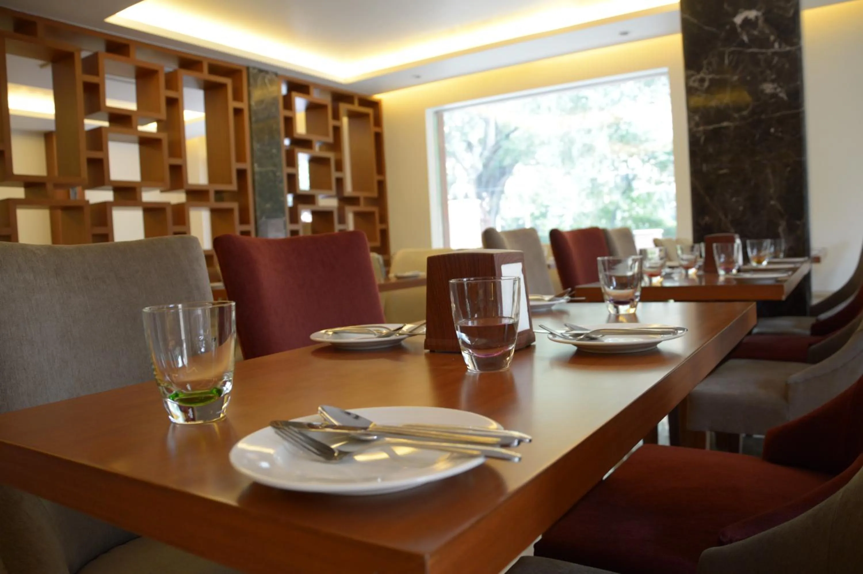 Food and drinks in Connaught Royale Delhi