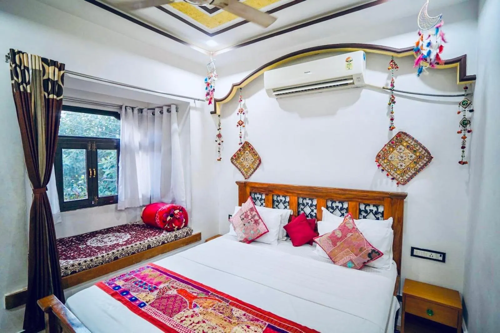 Bed in The Wanderlust Guest House & Safari