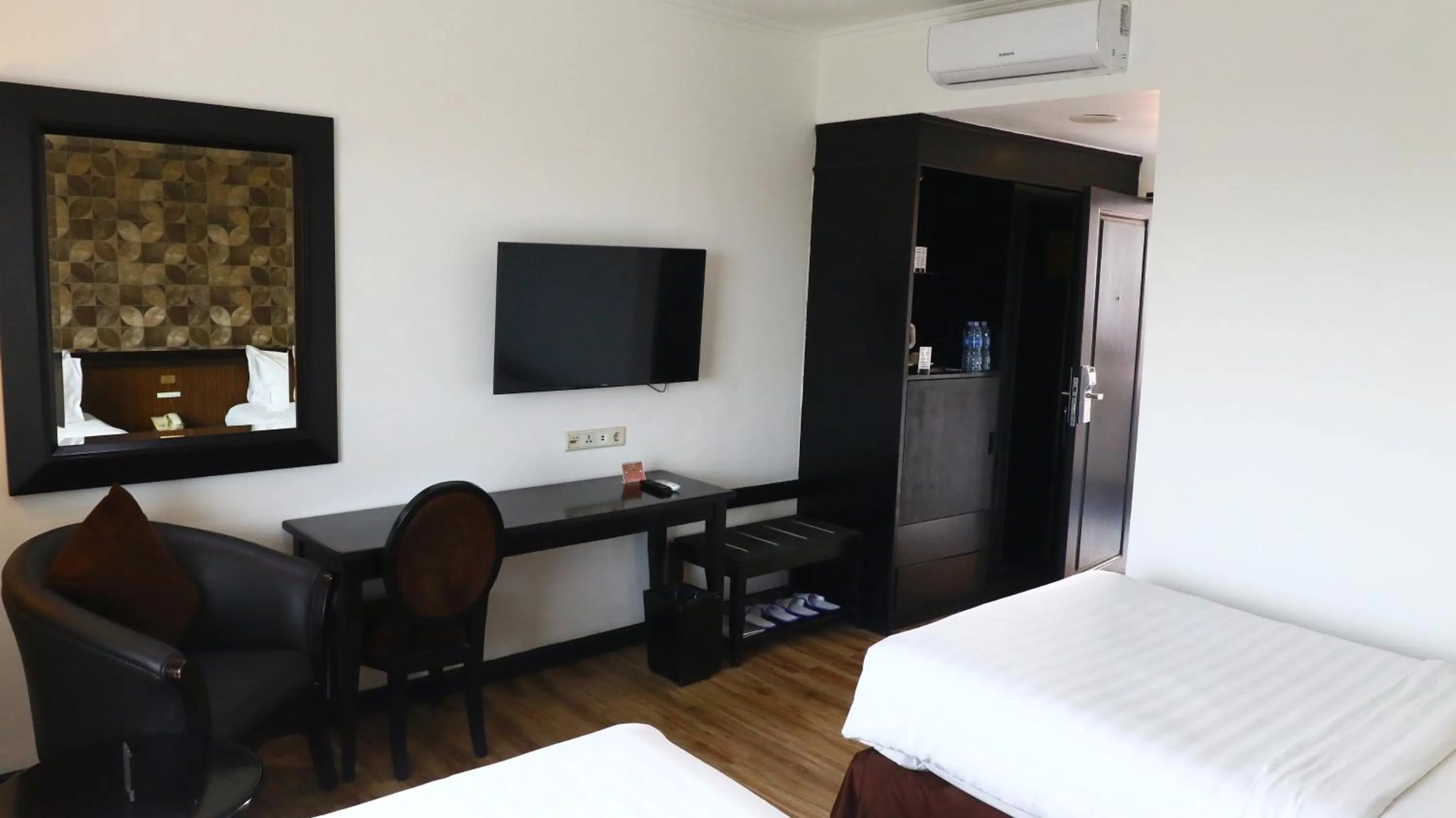 Bed in Jakarta Airport Hotel