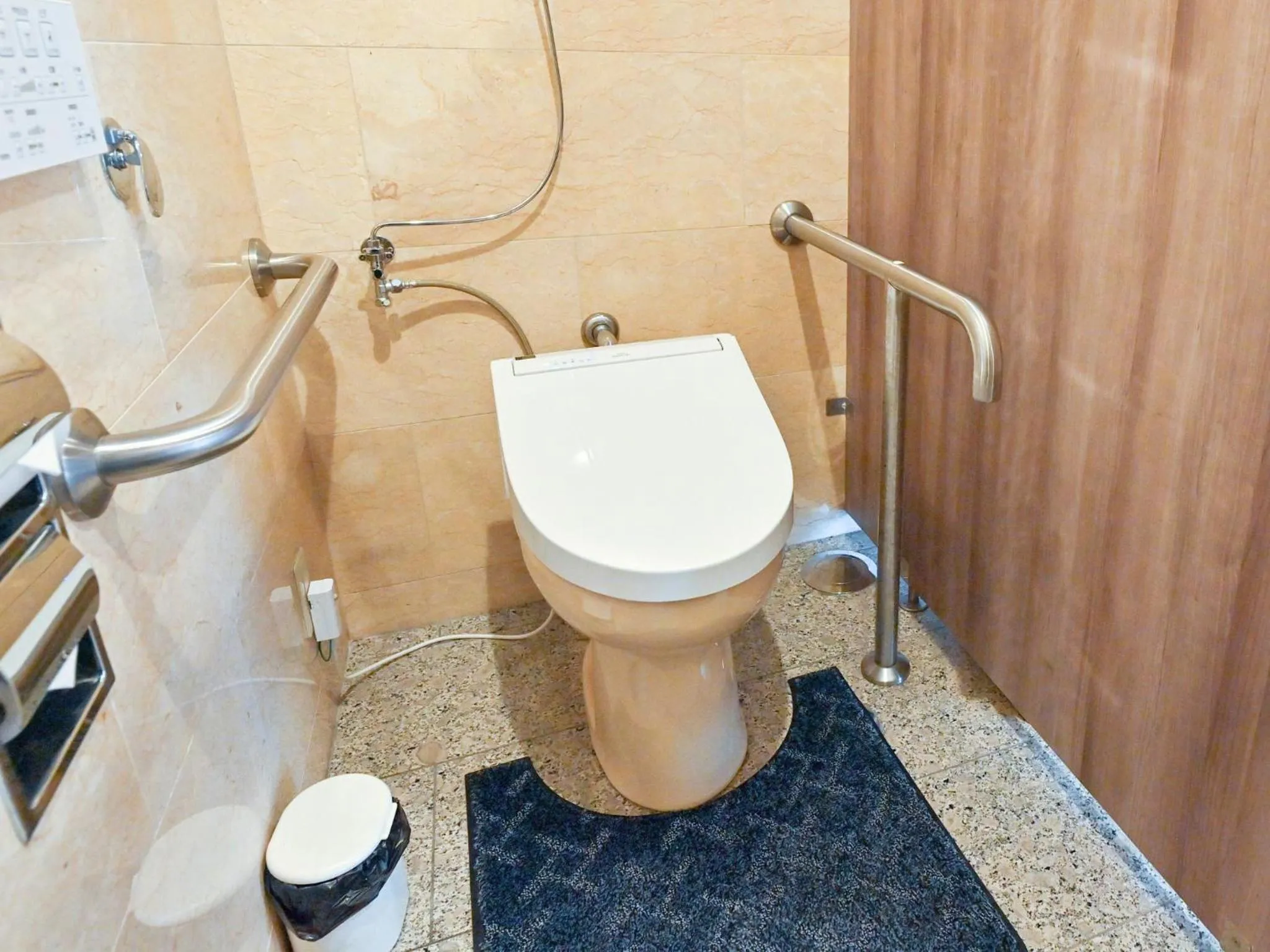 Toilet in Park Hotel Kani