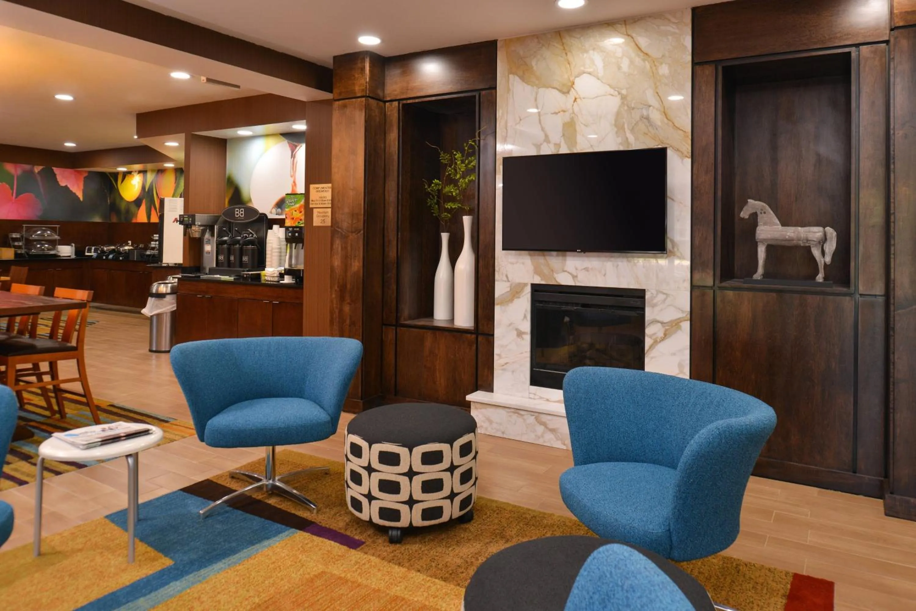 Lobby or reception in Fairfield Inn & Suites Louisville North