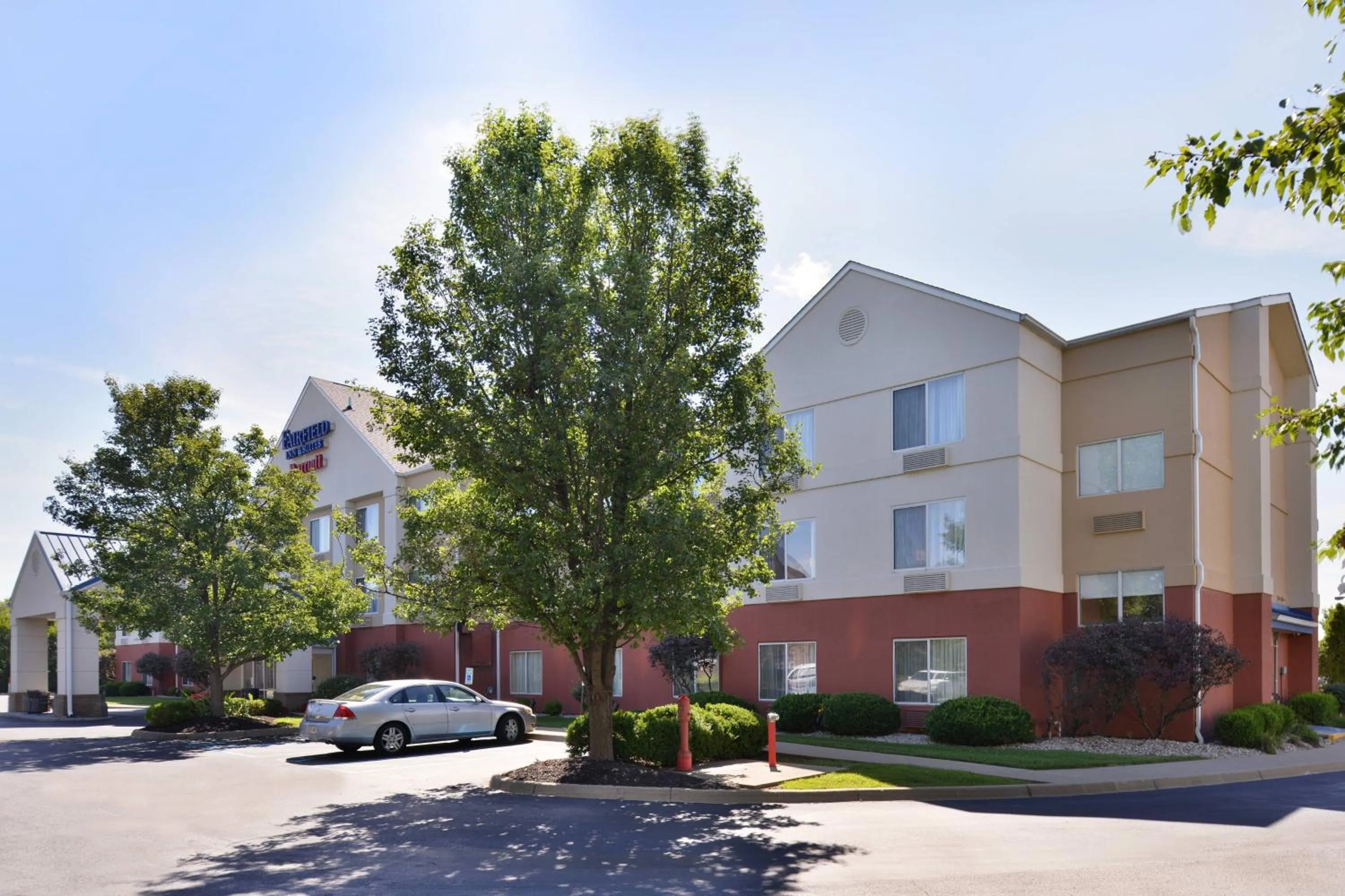 Property building in Fairfield Inn & Suites Louisville North