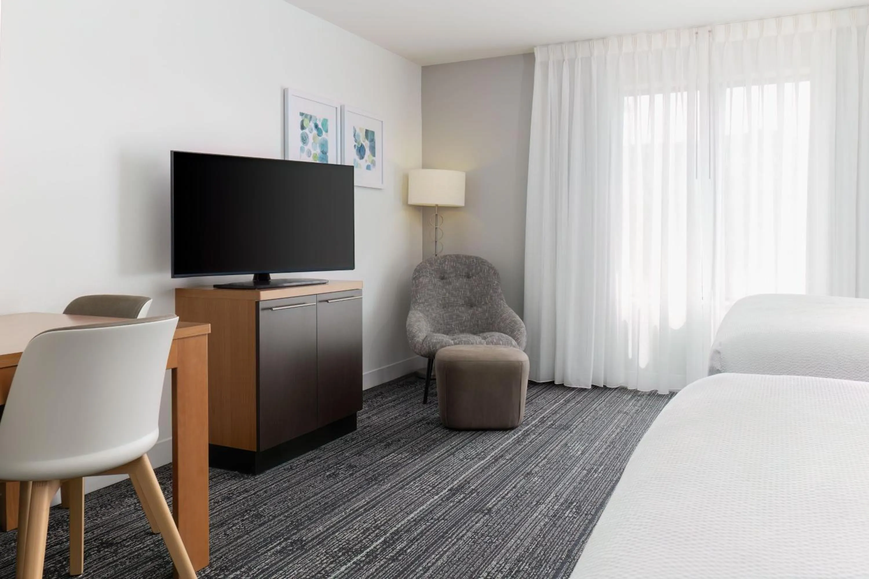 Bedroom, Bed in TownePlace Suites by Marriott Erie