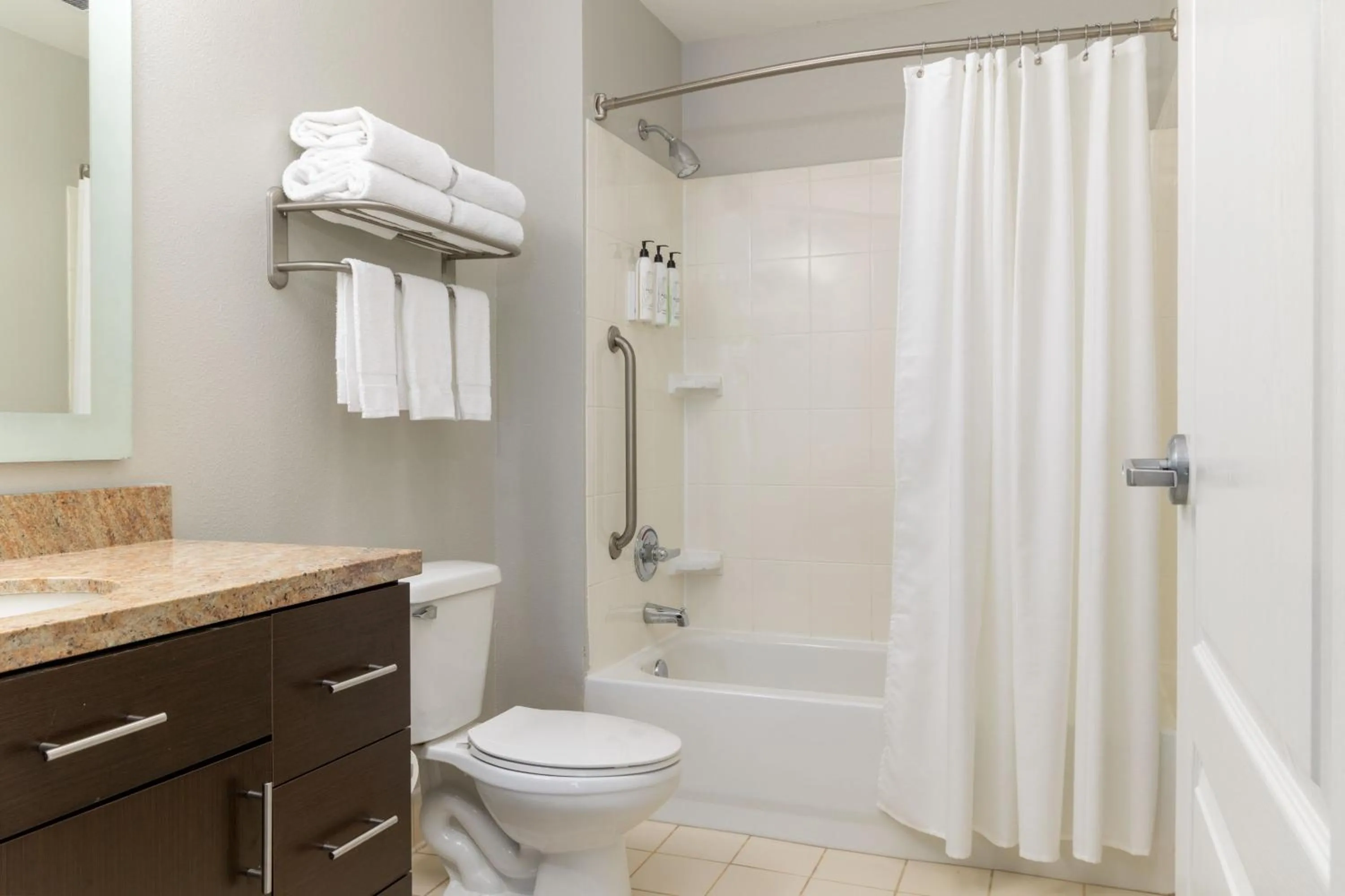 Bathroom in TownePlace Suites by Marriott Erie