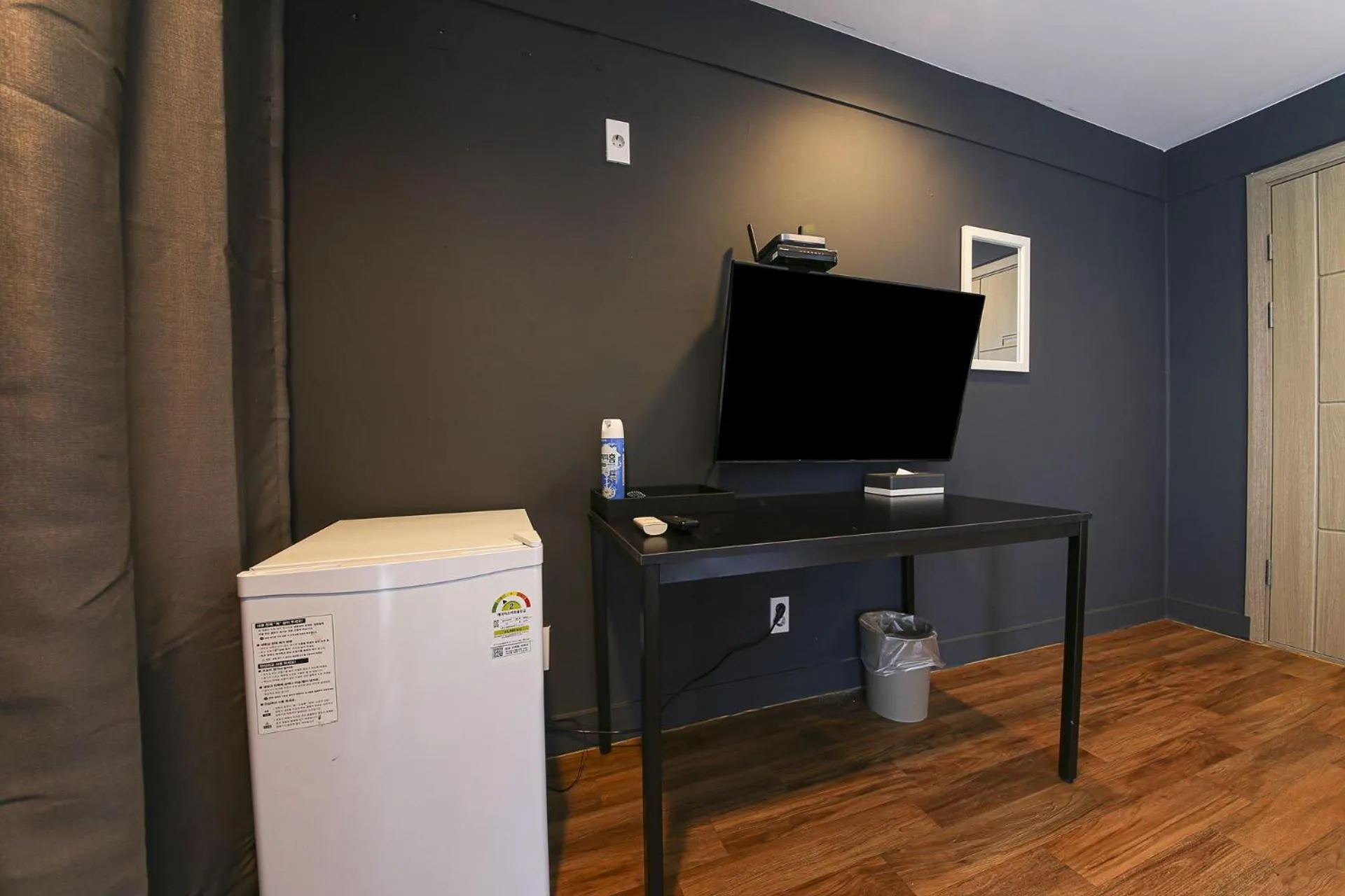 Decorative detail in Navis Hotel