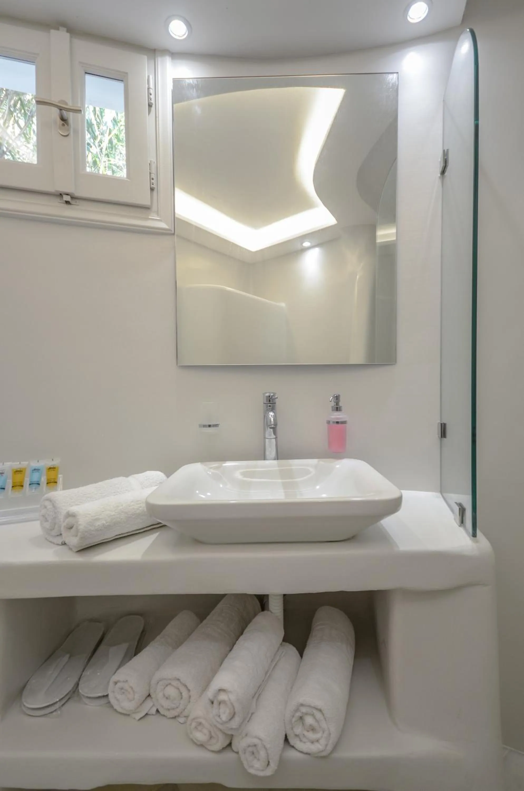 Bathroom in Naxian Queen Luxury Villas & Suites