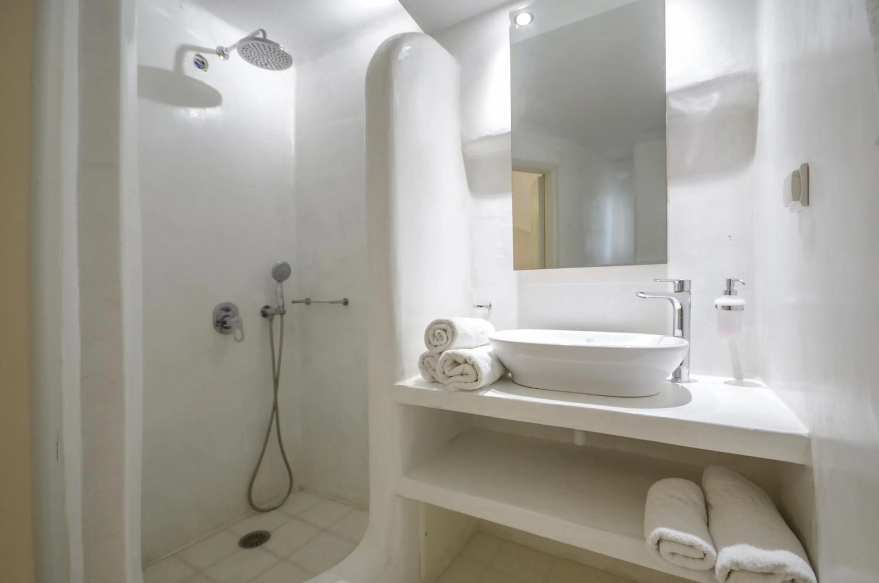 Bathroom in Naxian Queen Luxury Villas & Suites