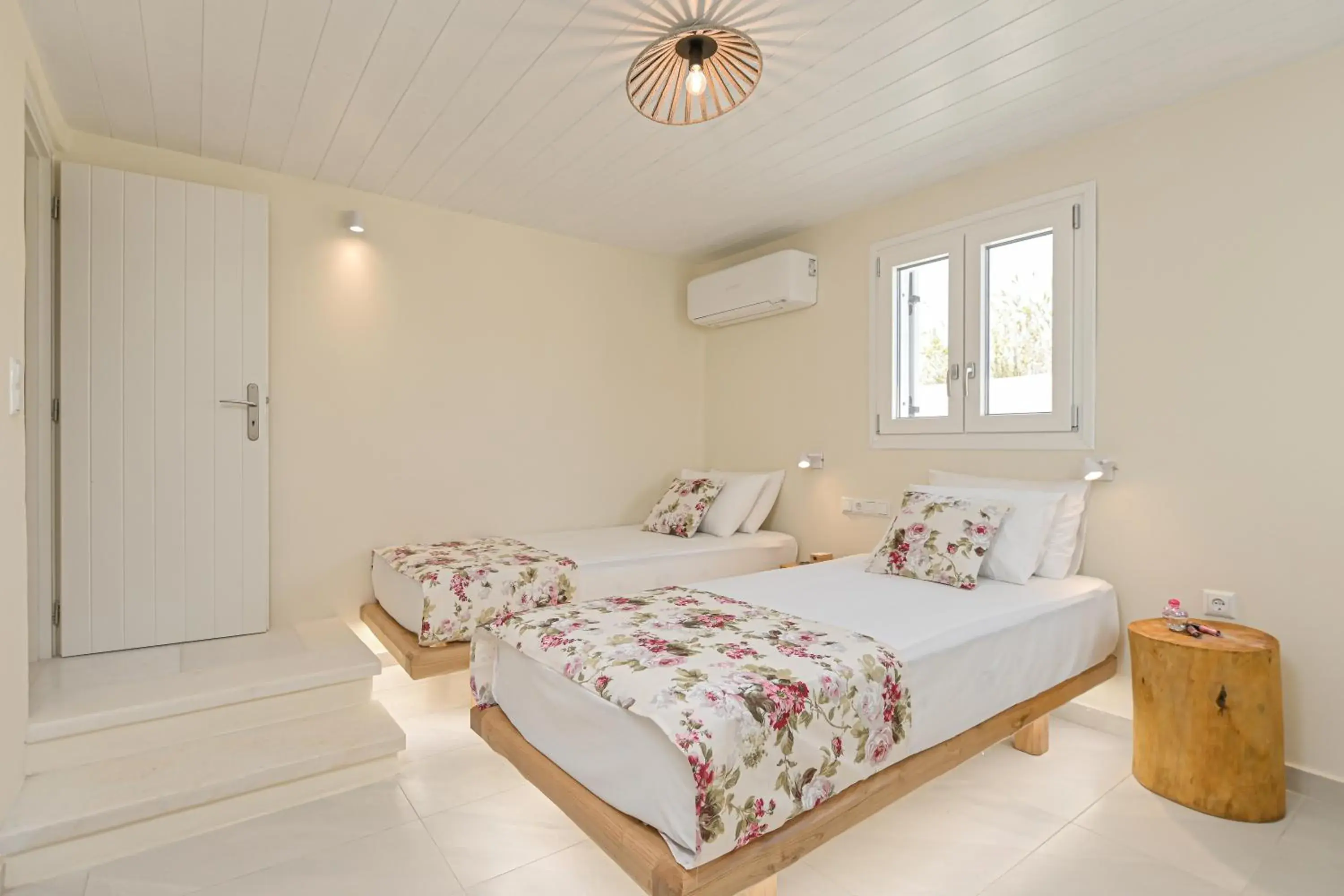 Villa with Sea View in Naxian Queen Luxury Villas & Suites Villa with Sea View in Naxian Queen Luxury Villas & Suites