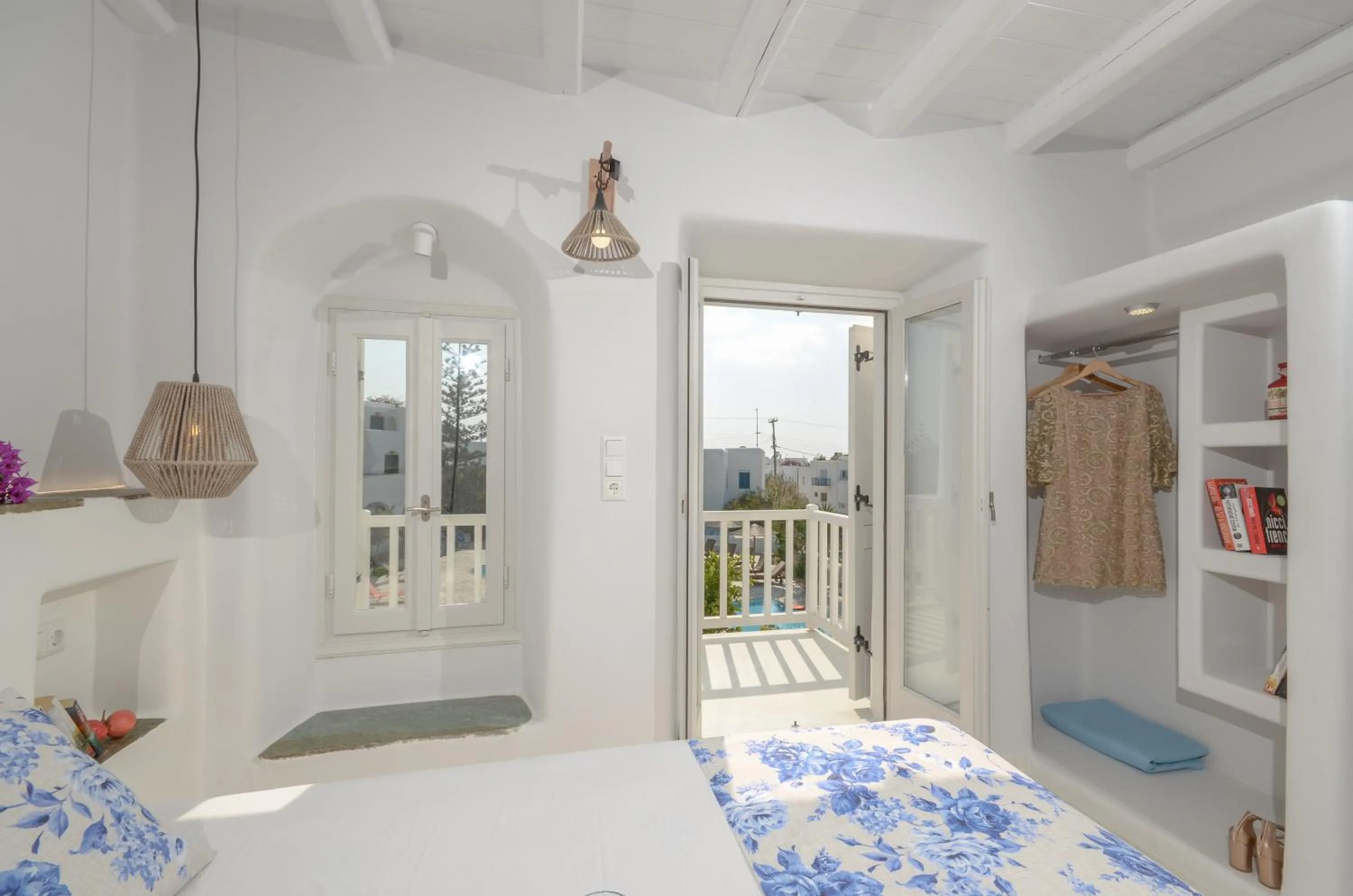 Photo of the whole room, Bed in Naxian Queen Luxury Villas & Suites