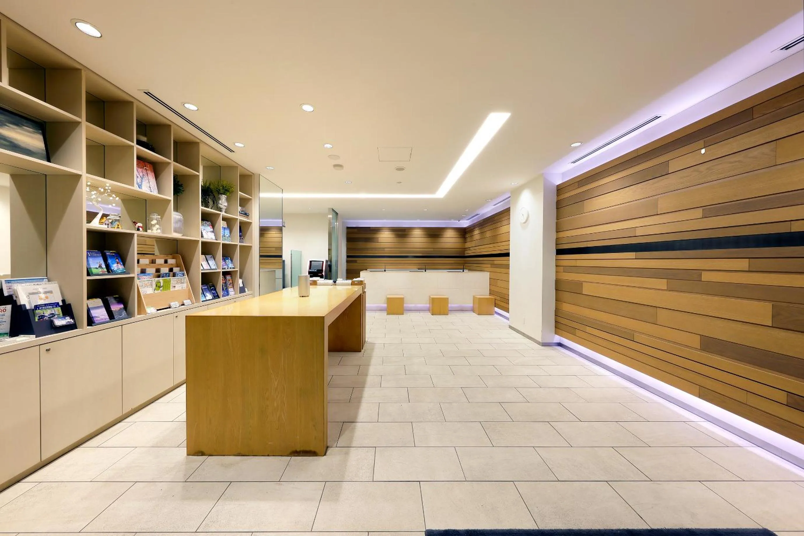 Lobby or reception in JR Inn Sapporo-eki Minami-guchi