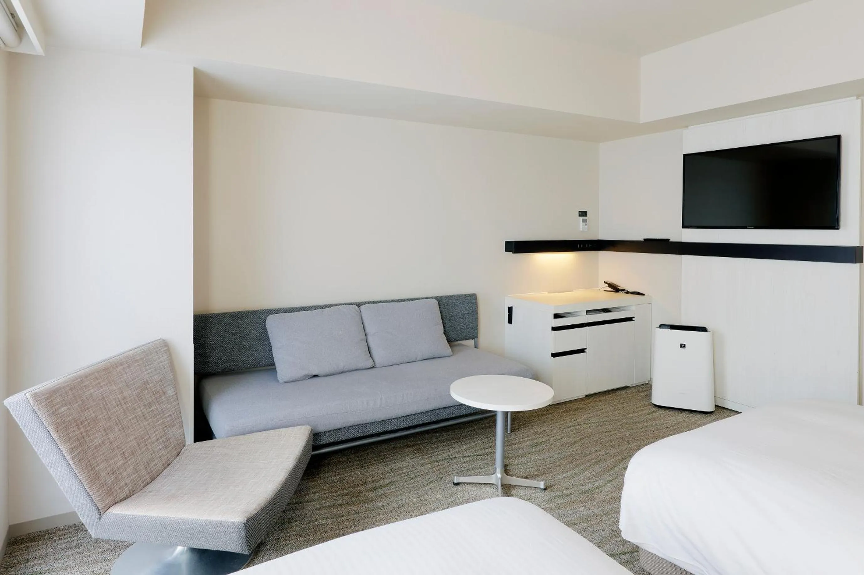 Decorative detail, Bed in JR Inn Sapporo-eki Minami-guchi