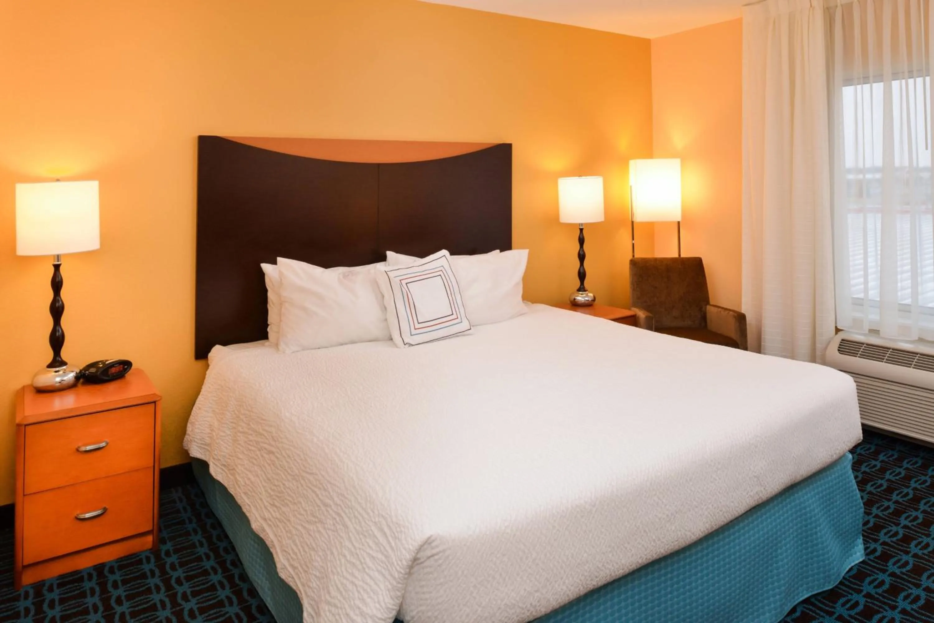 King Room in Fairfield Inn and Suites by Marriott Fort Wayne