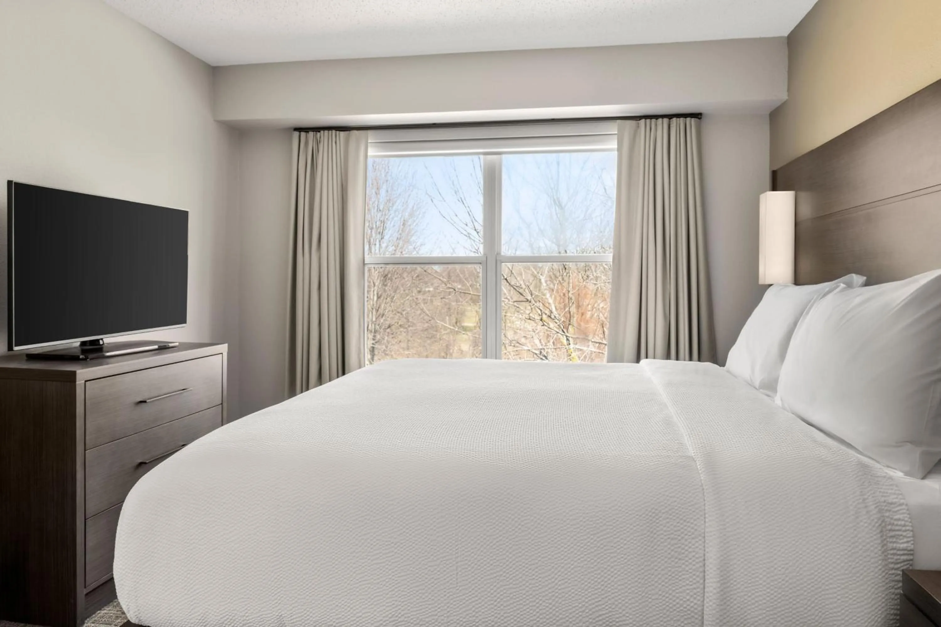 Bedroom, Bed in Residence Inn by Marriott Davenport