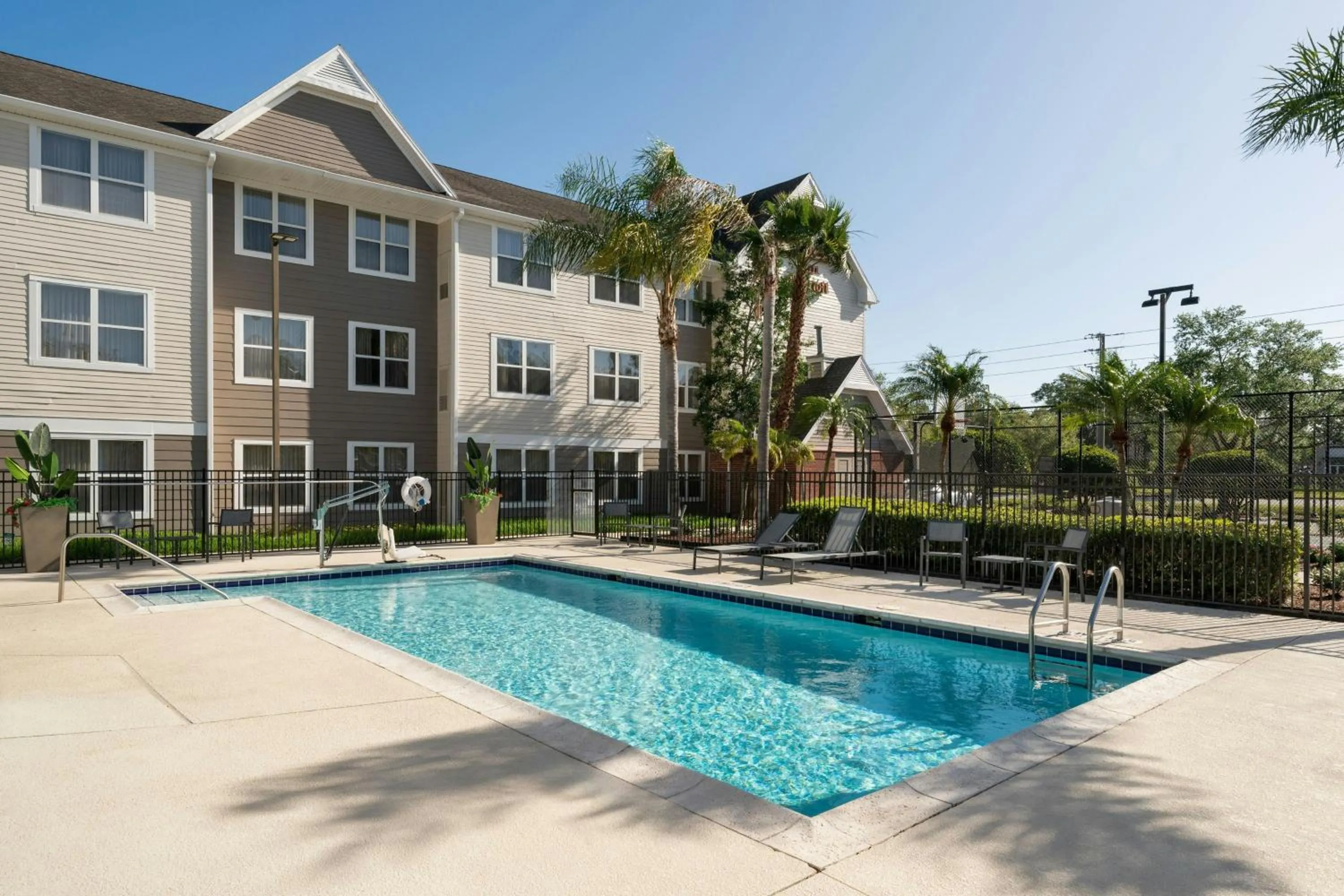 Swimming pool in Residence Inn by Marriott Lakeland