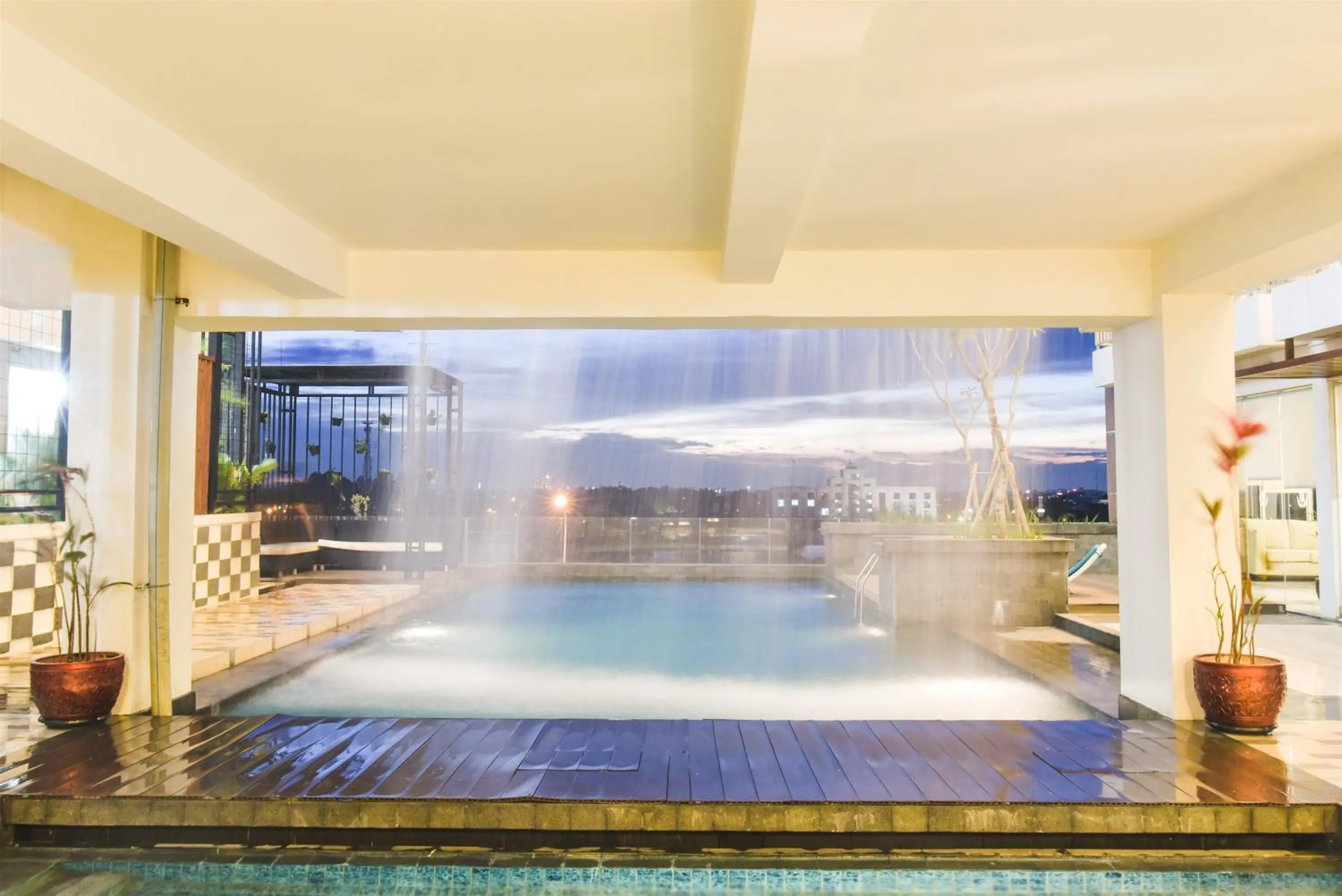 Swimming pool in Golden Tulip Essential Tangerang