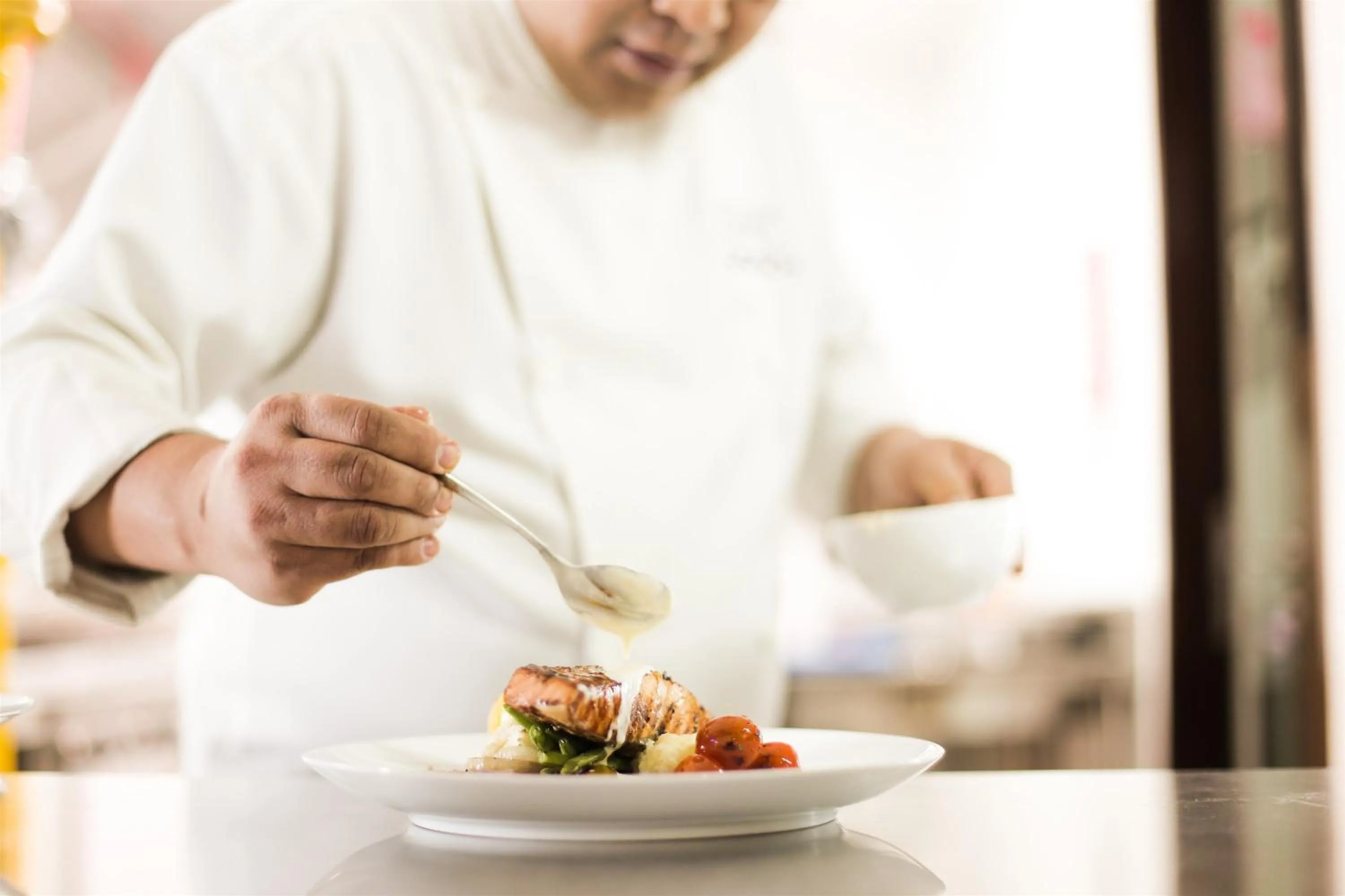 Food and drinks in Golden Tulip Essential Tangerang