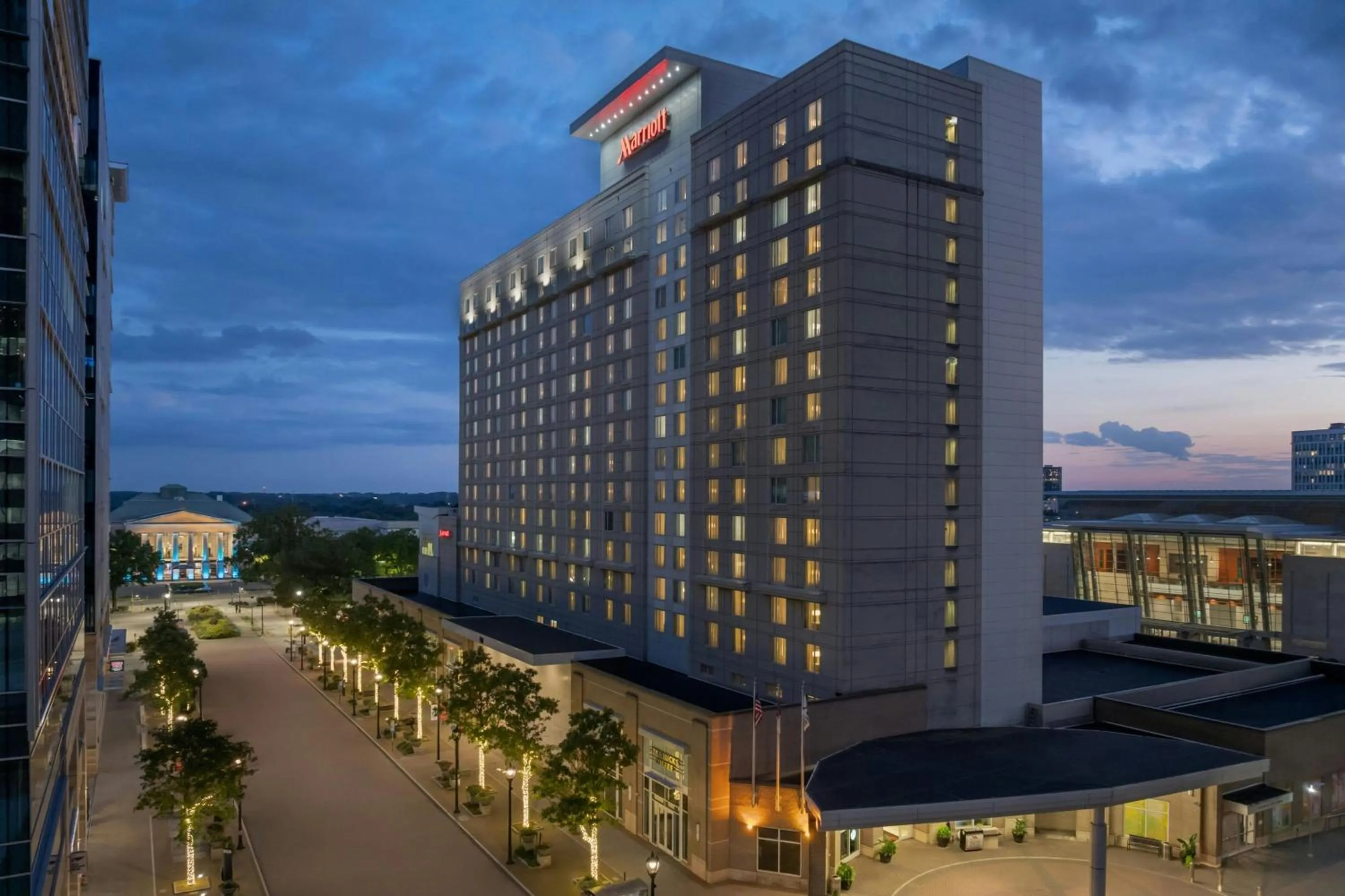 Property building in Raleigh Marriott City Center