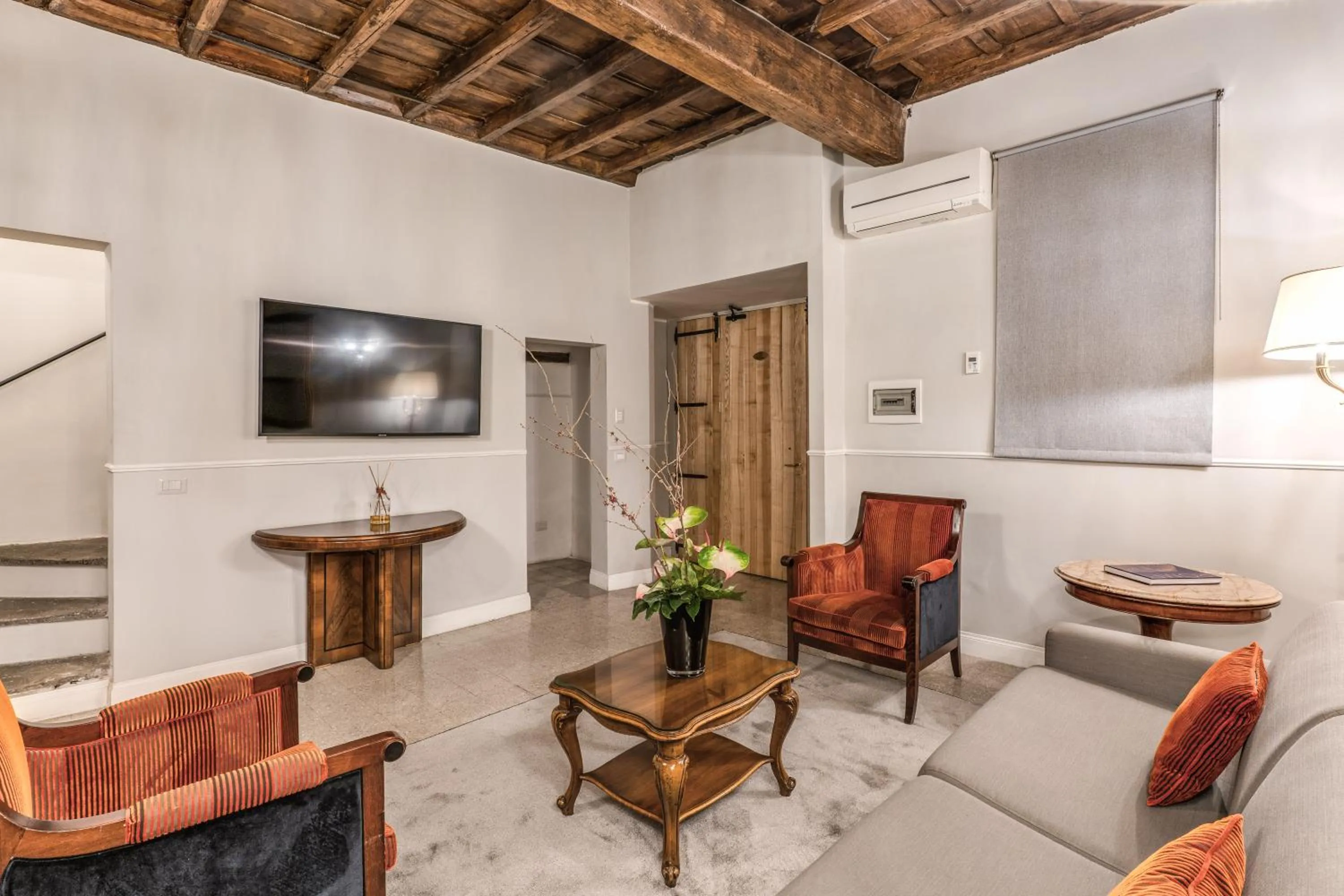 Living room in Eitch Borromini Palazzo Pamphilj