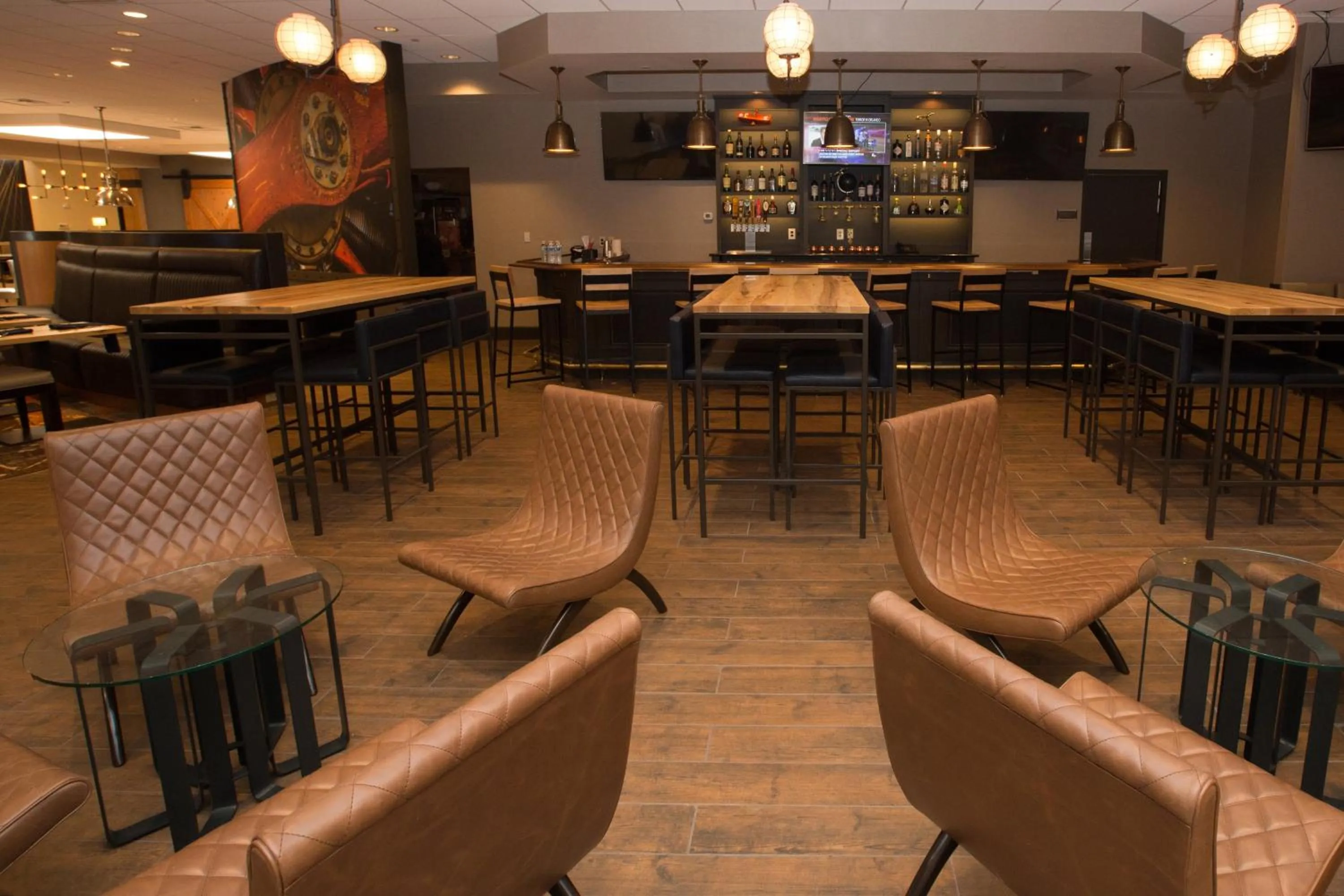 Lounge or bar in DoubleTree by Hilton Dayton Fairborn