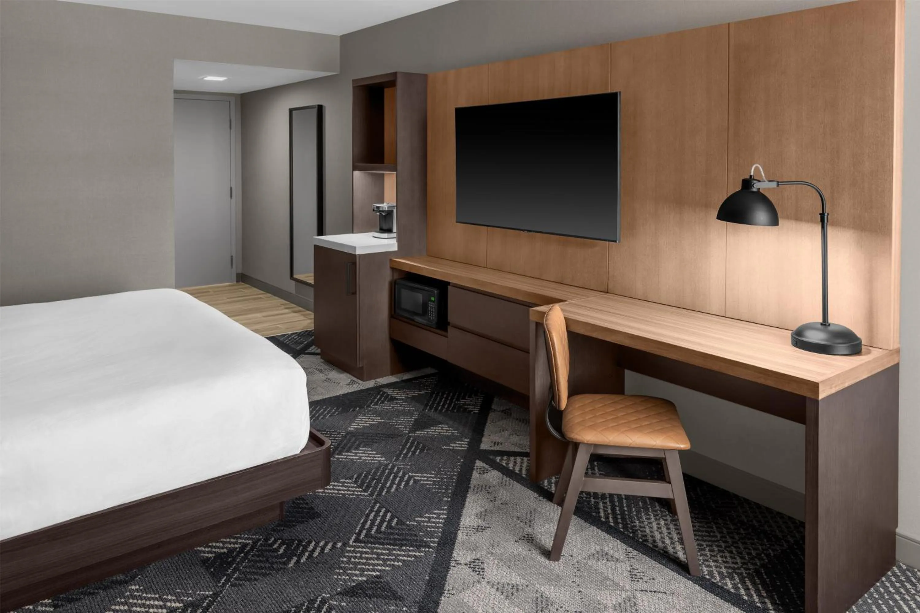 Bedroom, Bed in DoubleTree by Hilton Dayton Fairborn