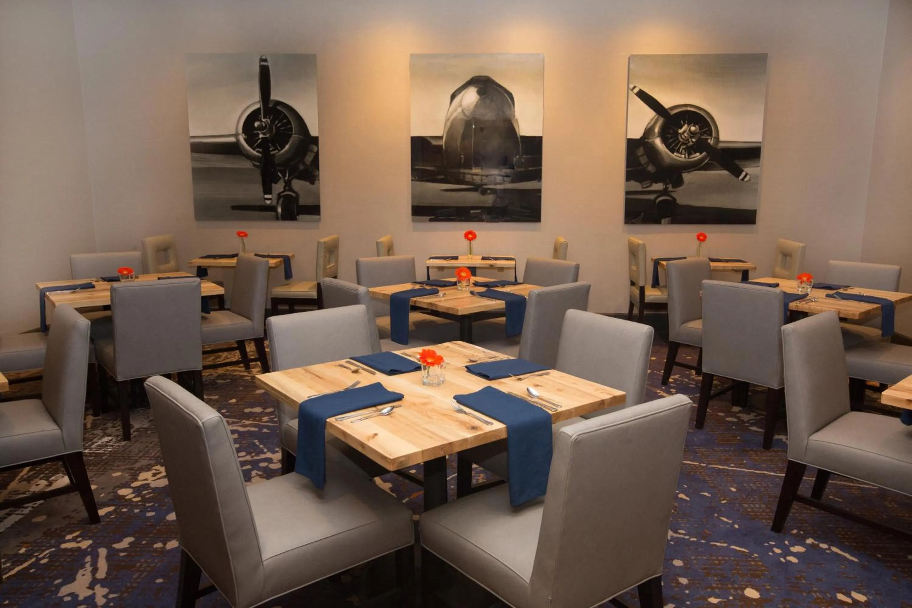 Restaurant/places to eat in DoubleTree by Hilton Dayton Fairborn