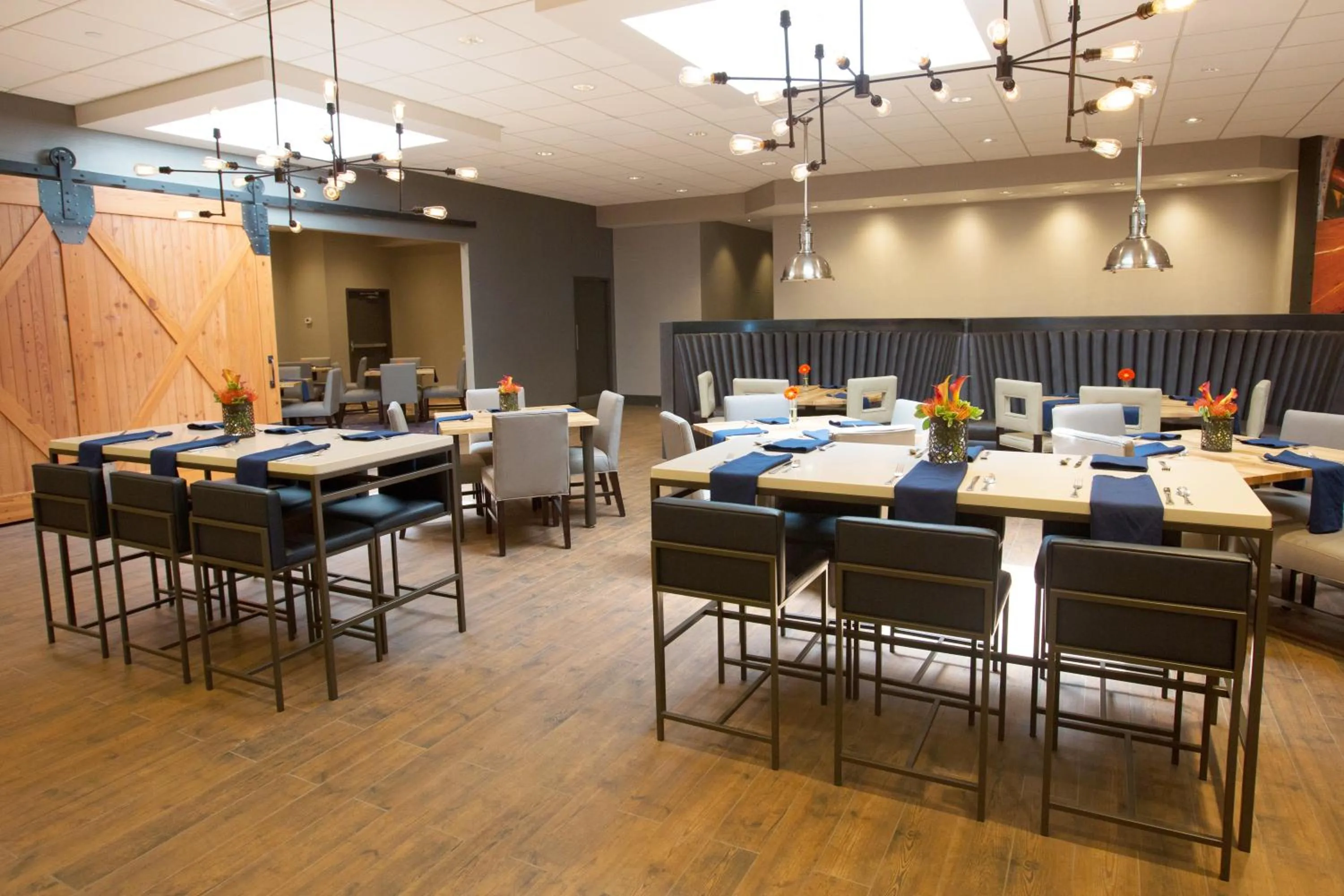 Restaurant/places to eat in DoubleTree by Hilton Dayton Fairborn