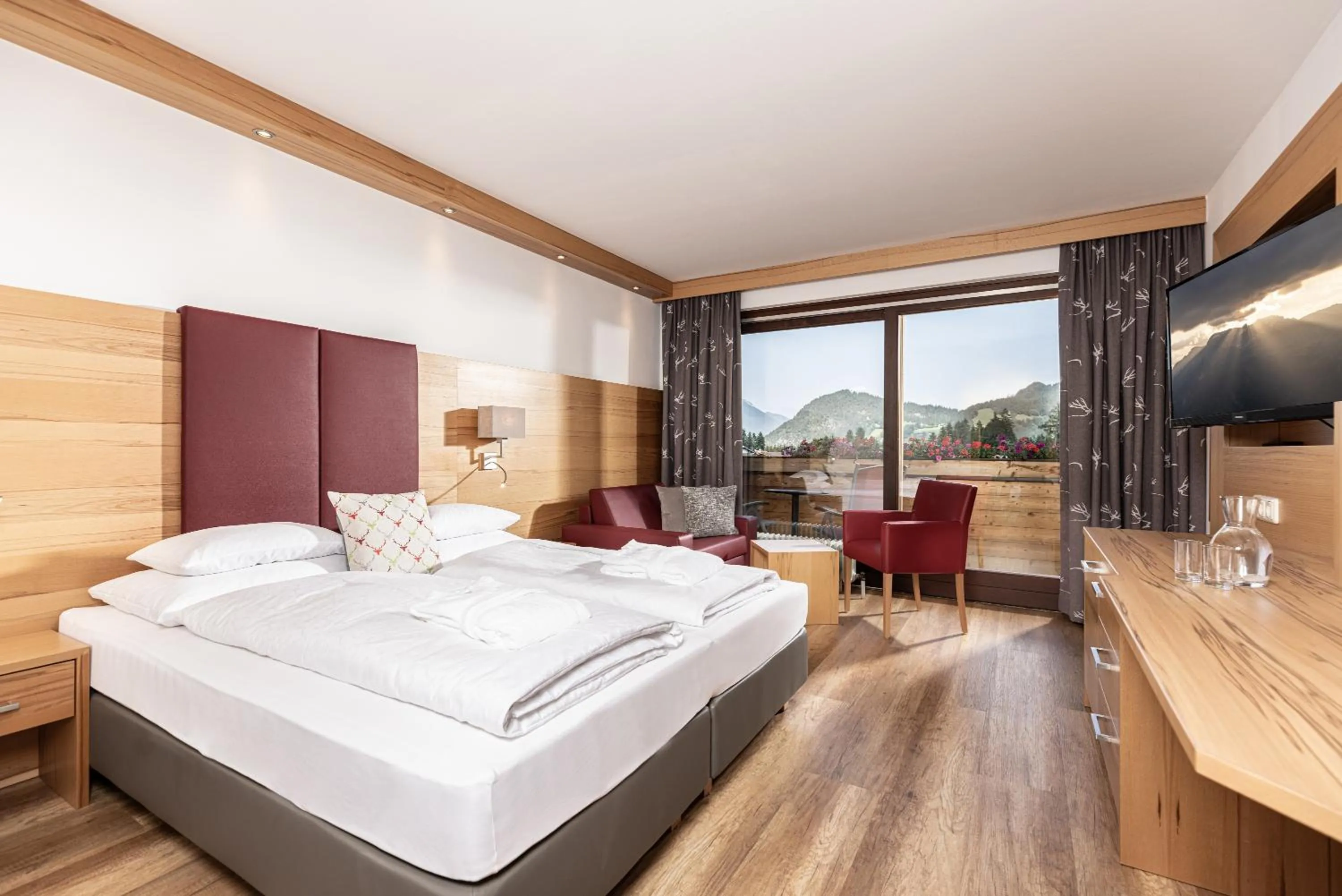 Photo of the whole room, Bed in Hotel Pirchnerhof