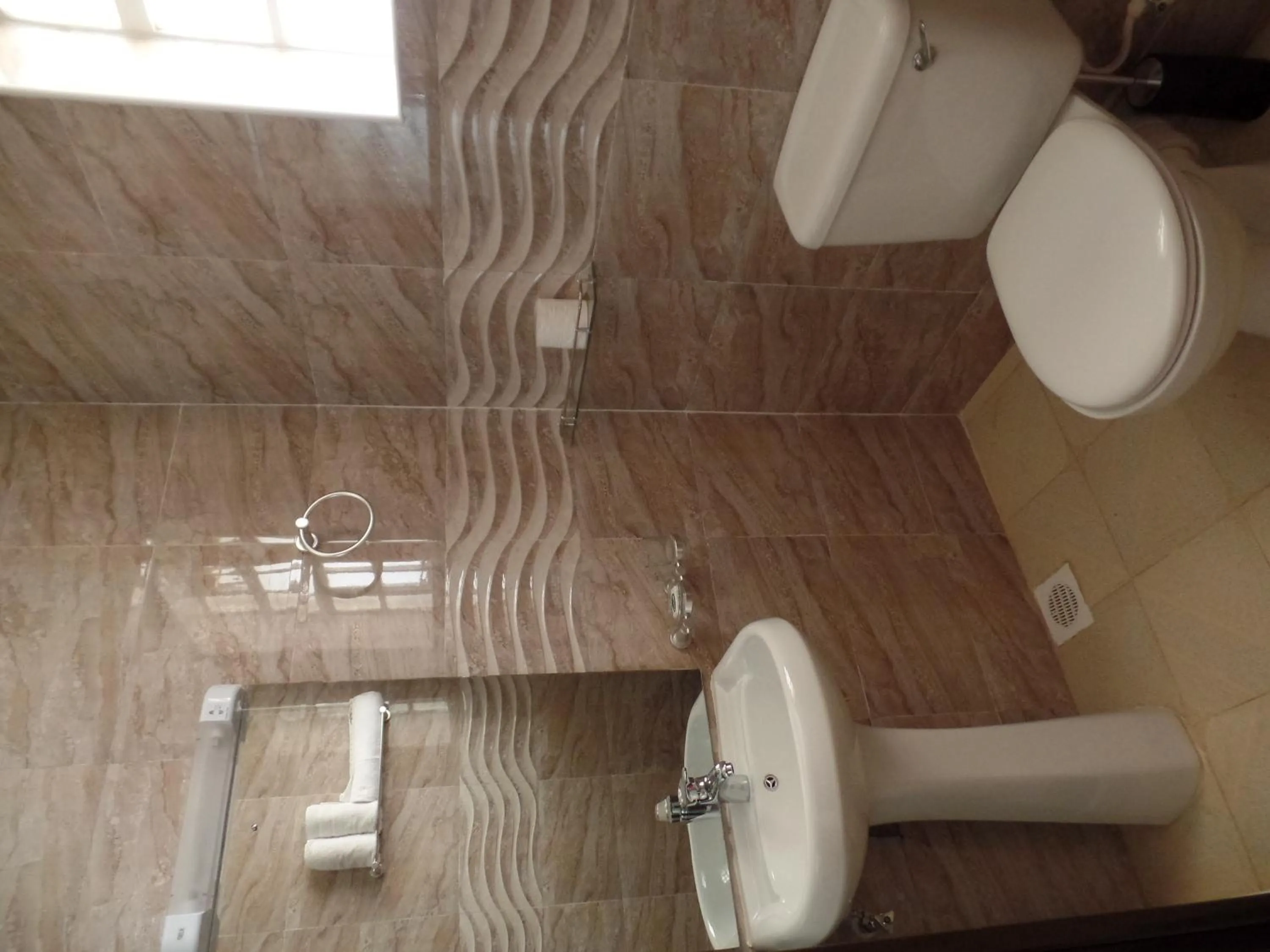 Shower in Villa Leone Boutique Hotel