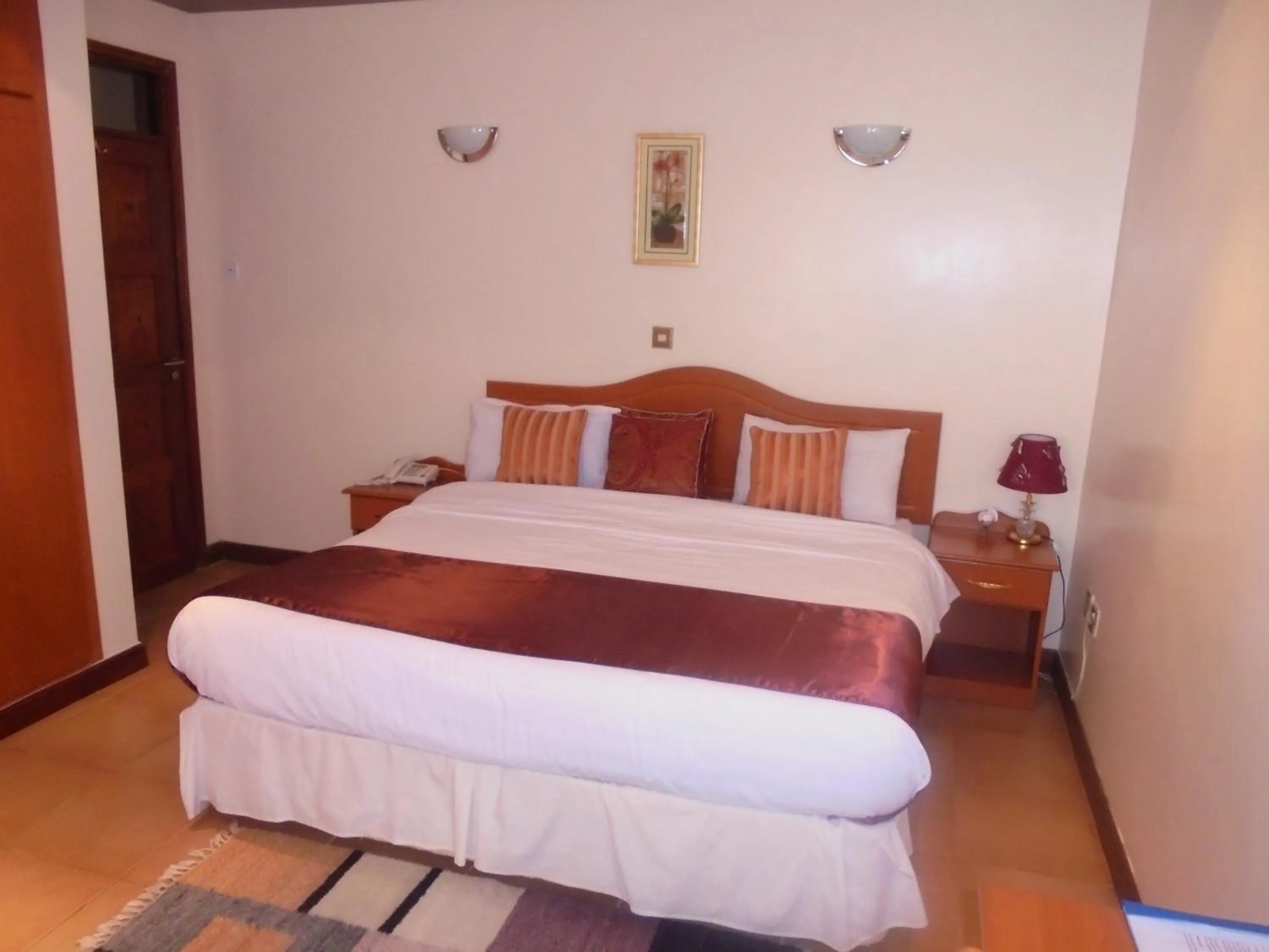 Photo of the whole room, Bed in Villa Leone Boutique Hotel